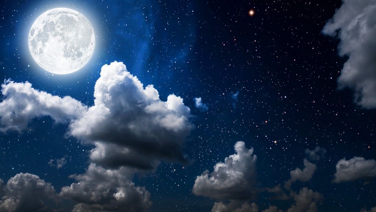 Luna piena tra nuvole notturne, 1280x720 720p, PC