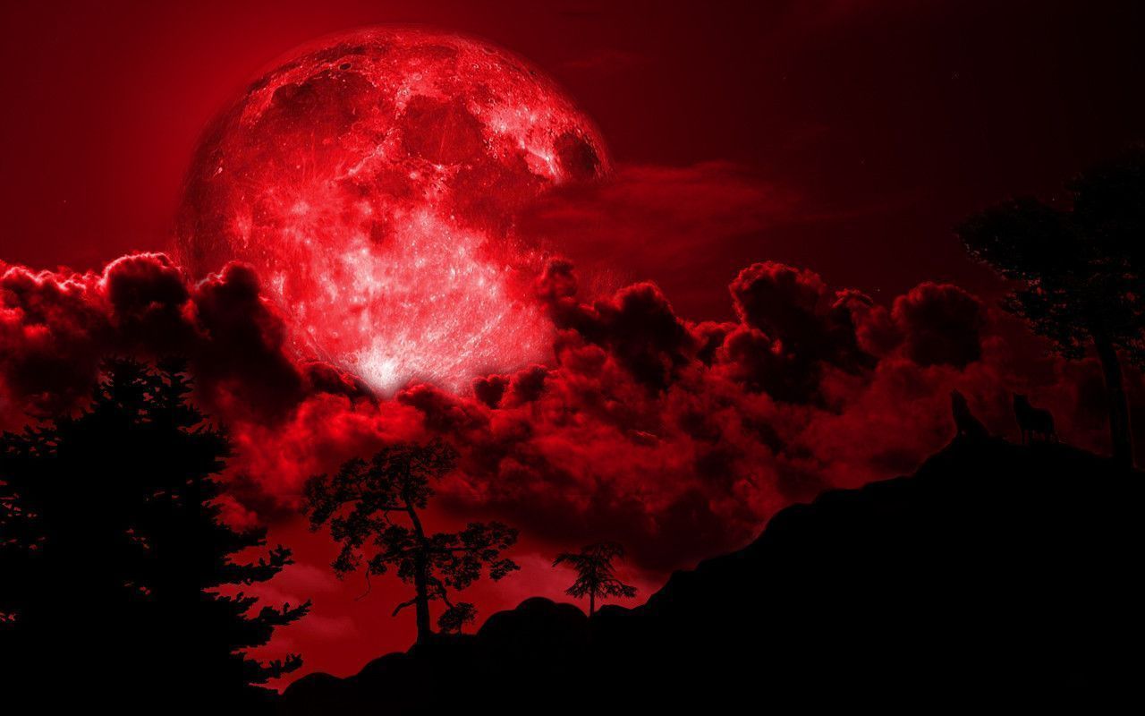 Luna rossa sangue tra nuvole, 1280x800 720p, Laptop