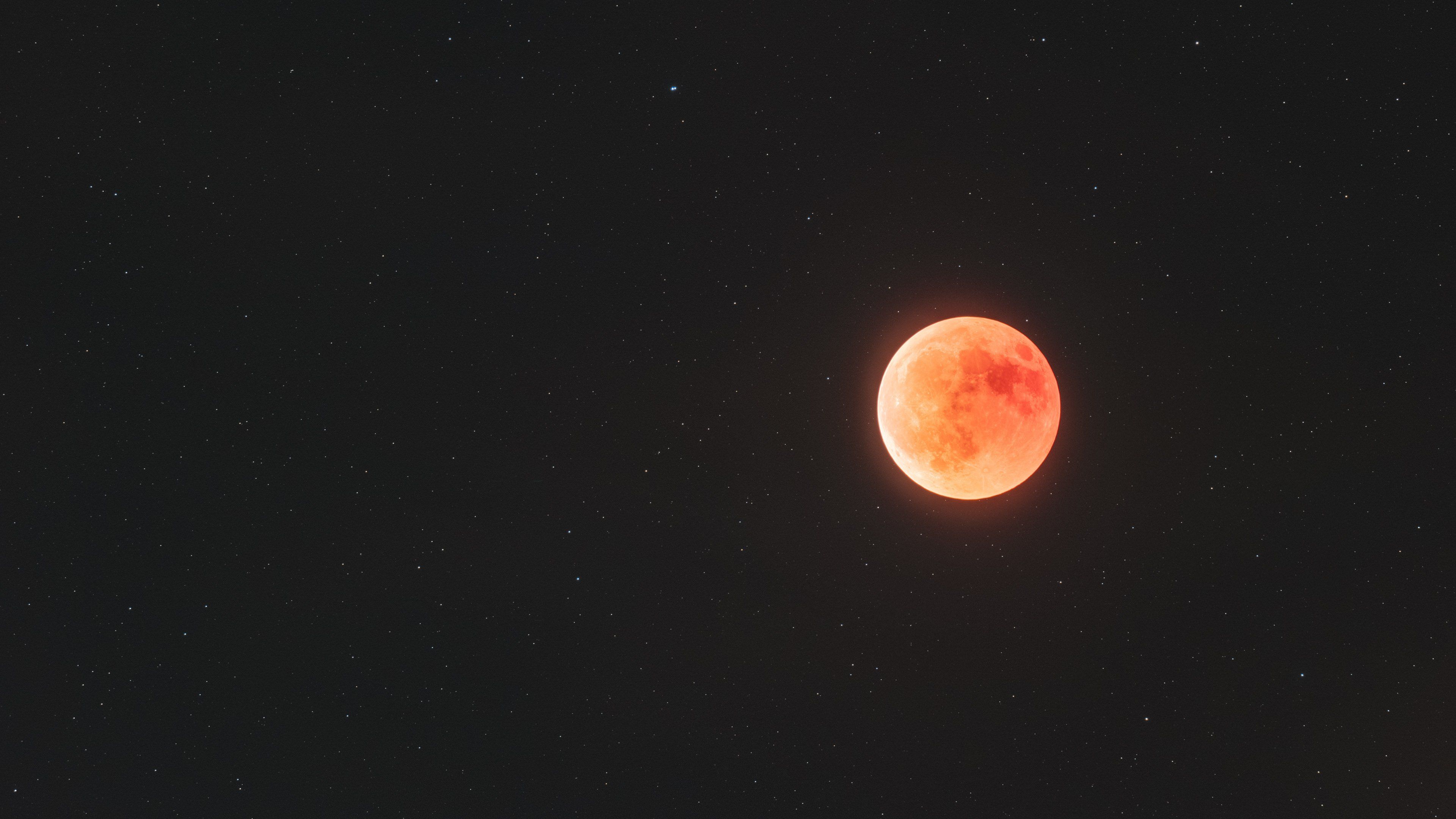Luna rossa sangue nel cielo, 3840x2160 4K Ultra HD, Monitor 4K
