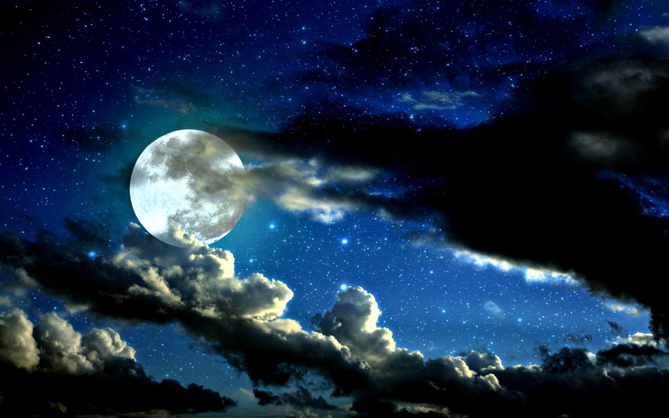 Luna piena tra nuvole notturne, 2560x1600 WQXGA, Laptop