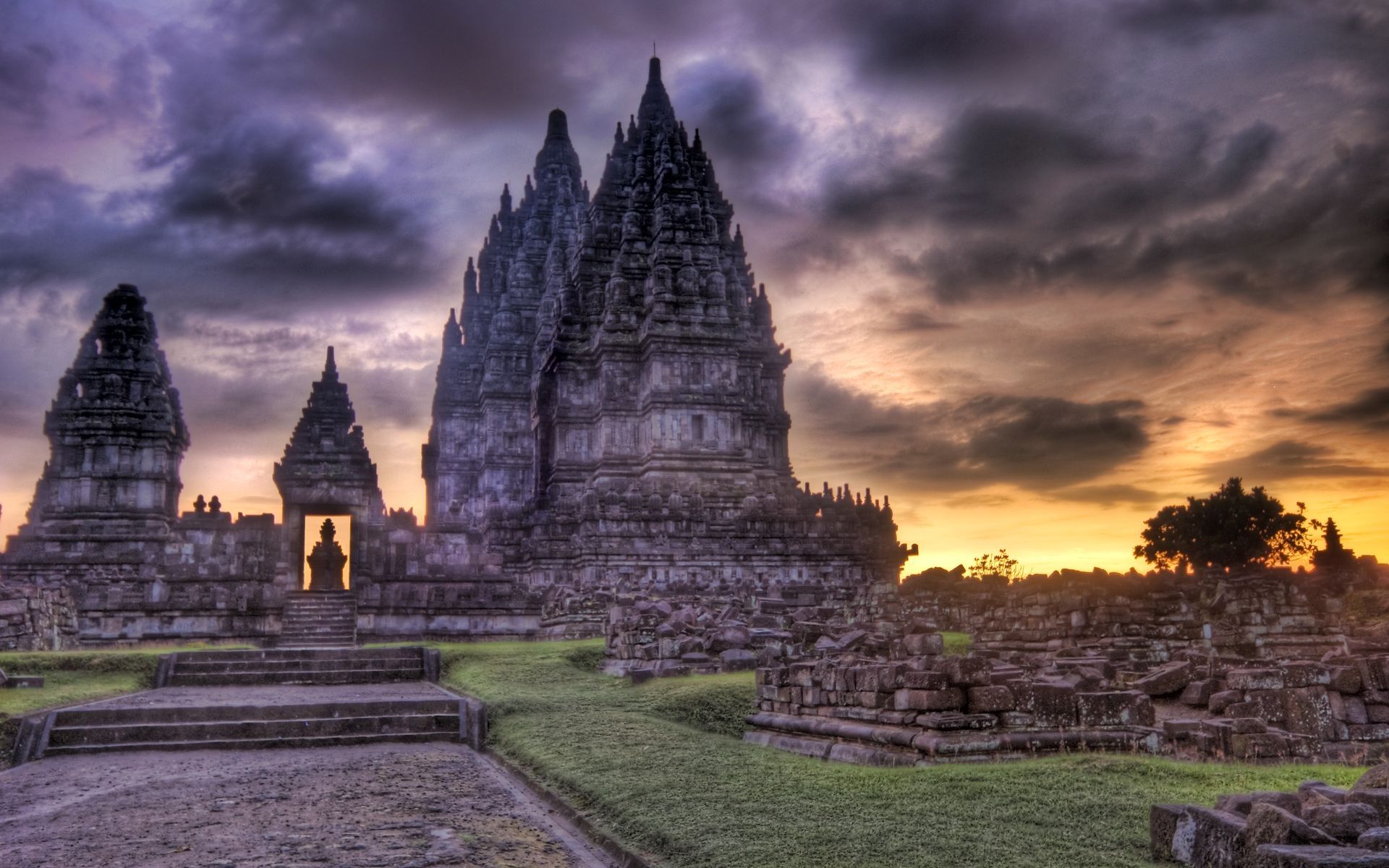 Tempio di Prambanan al tramonto, 1920x1200 Full HD+ WUXGA, Desktop