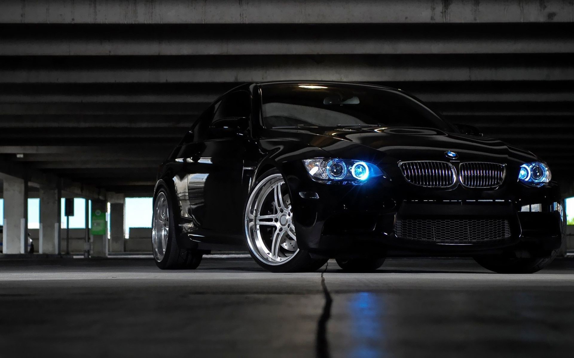 BMW nera in garage, 1920x1200 Full HD+ WUXGA, iMac