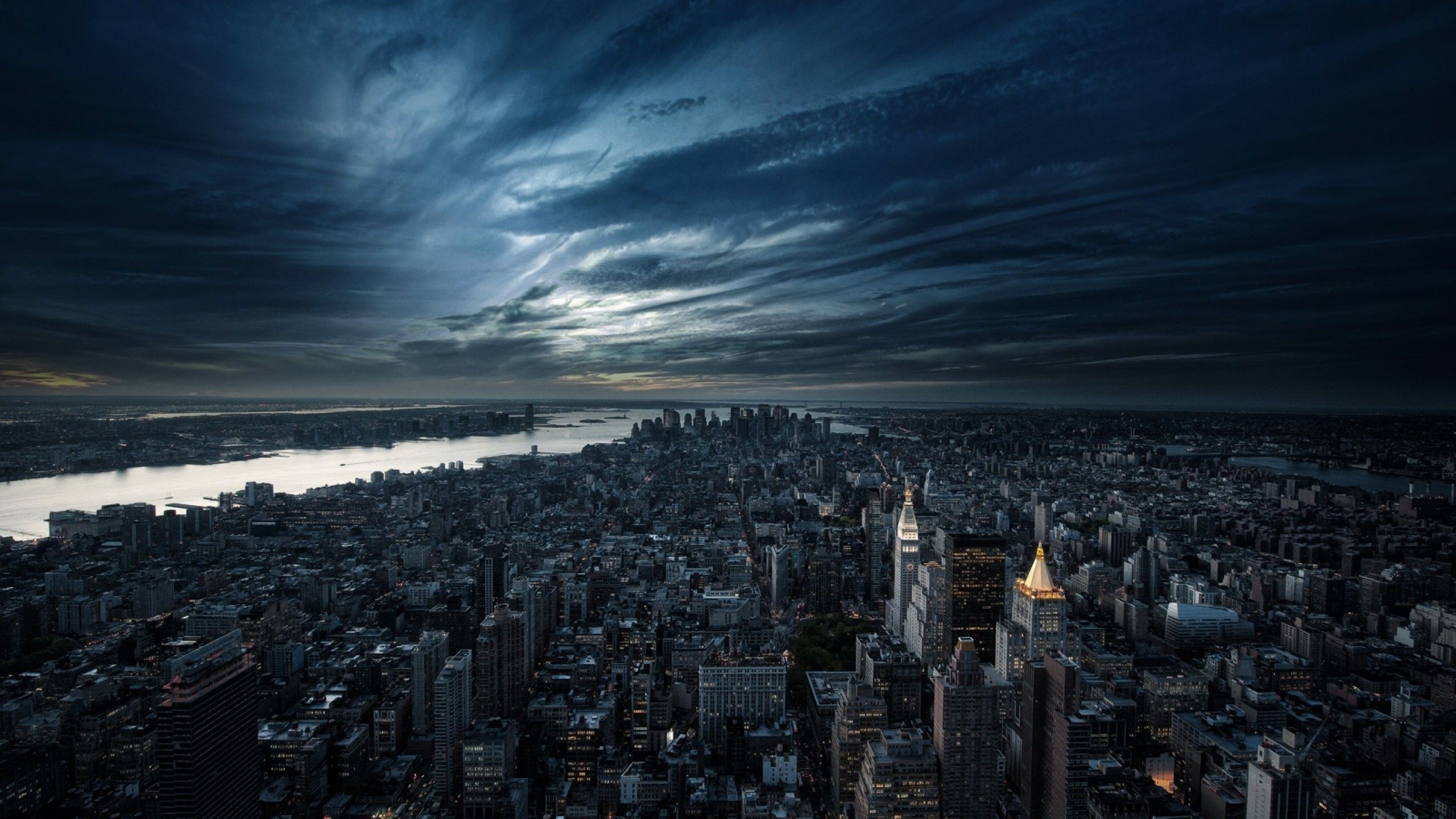 Skyline New York notturno scuro, 2560x1440 2K, Monitor Gaming