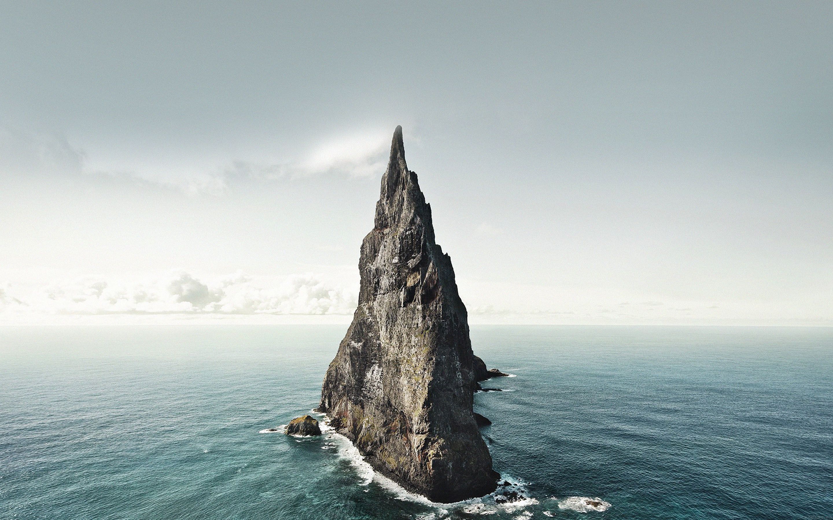 Roccia a picco sull'oceano, 2880x1800 WQXGA, MacBook Air