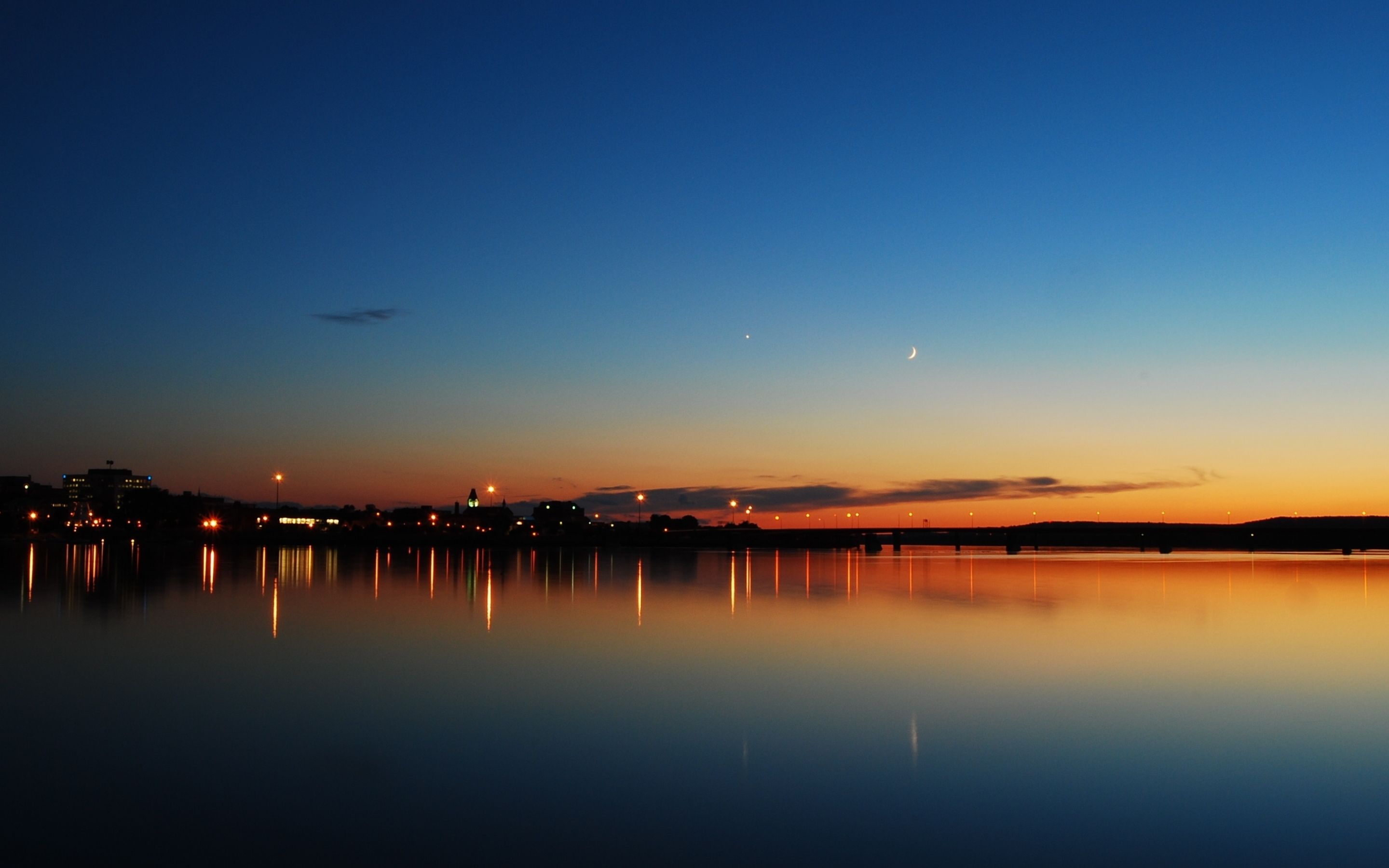 Panorama notturno lago città, 2880x1800 WQXGA, MacBook Pro