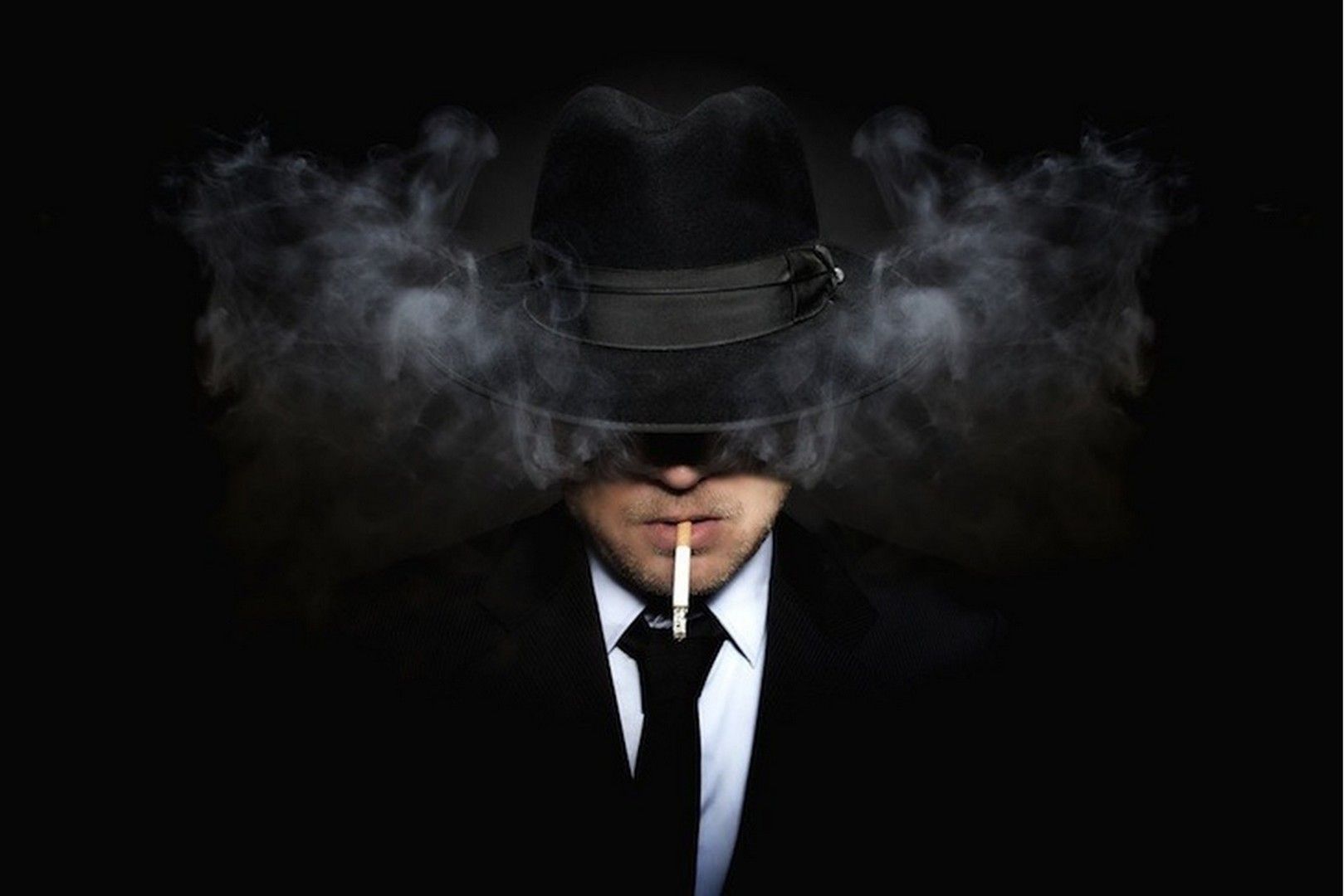 Uomo con cappello e sigaretta, 1619x1080 HD Ready, Laptop
