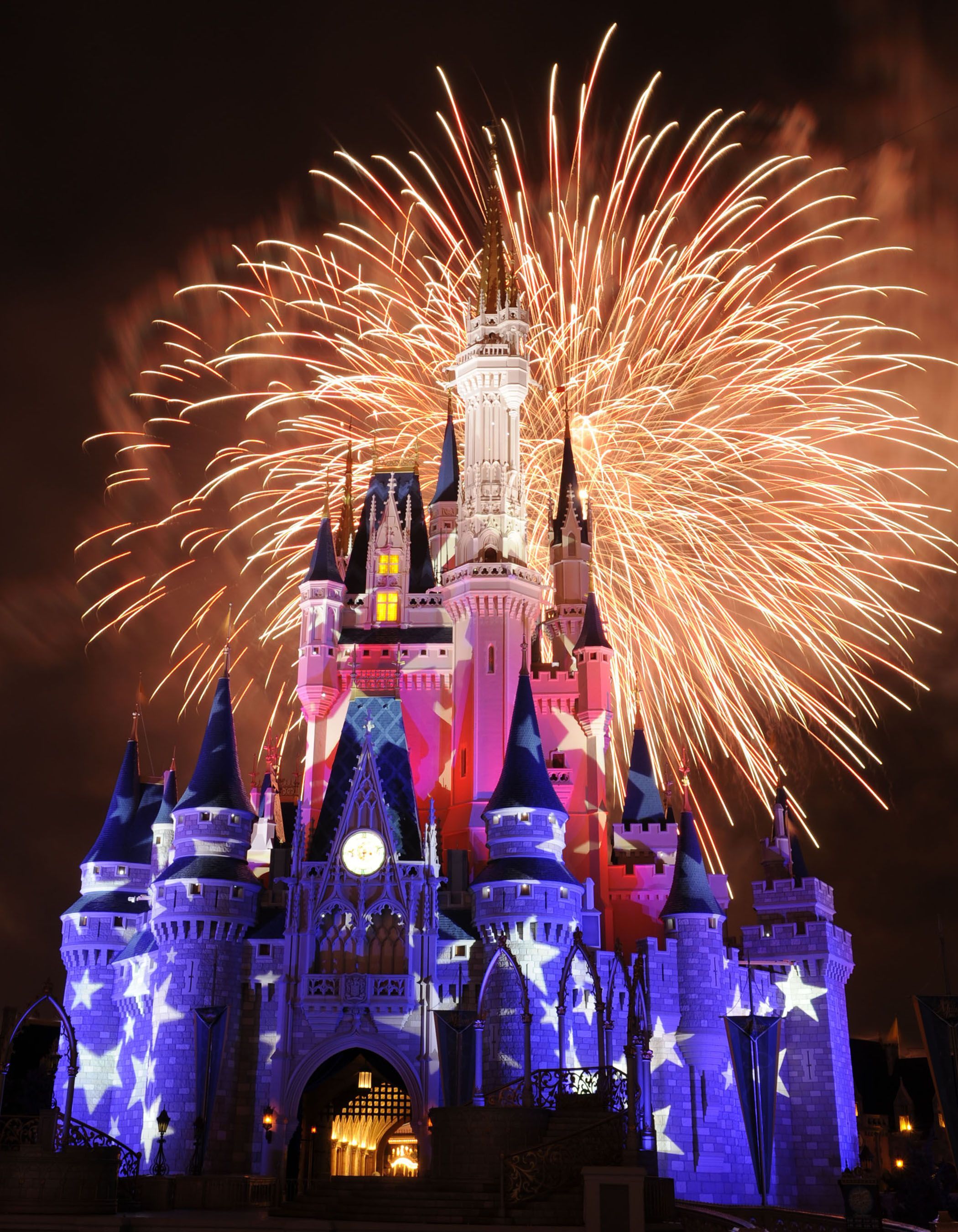 Castello Cenerentola fuochi artificio, 2100x2700 Verticale, POCO