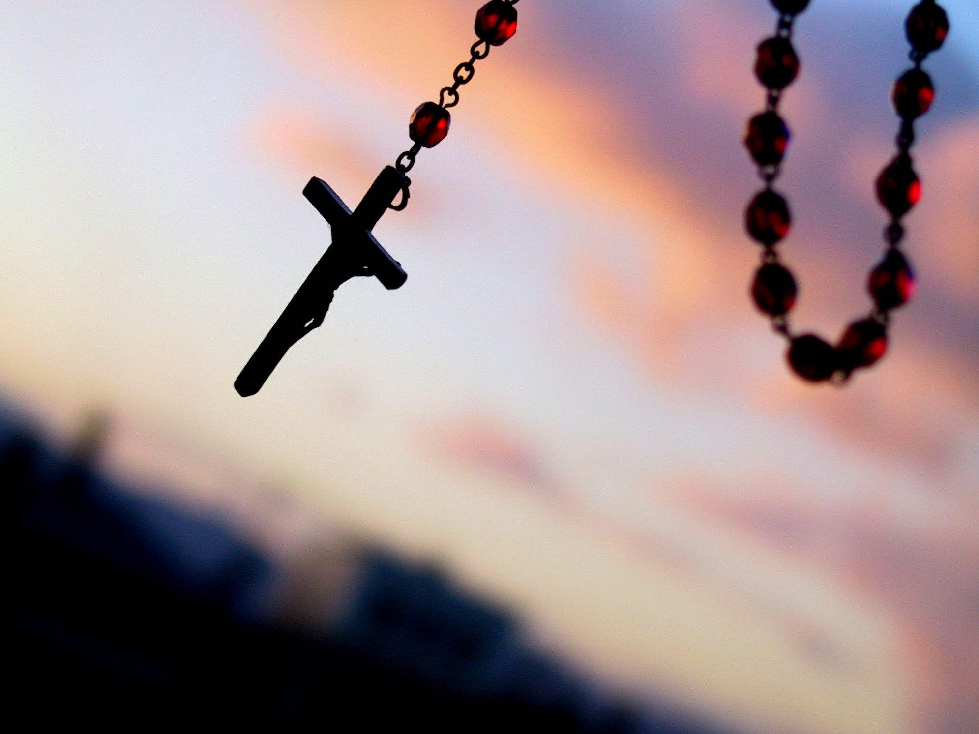 Rosario con croce al tramonto, 1991x1493 Full HD+ WUXGA, Desktop