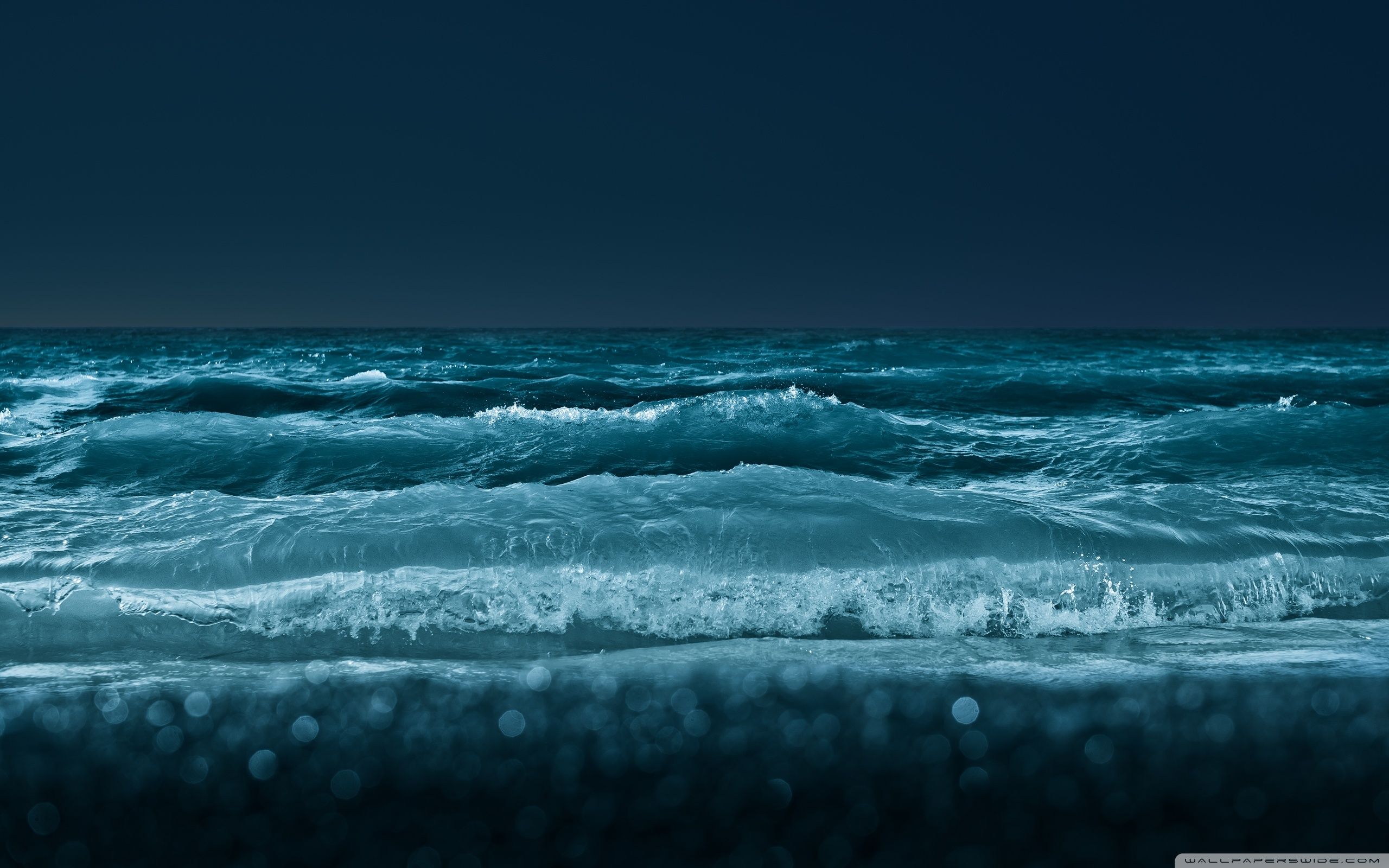 Mare notturno con onde, sfondo 2560x1600 2K, Desktop