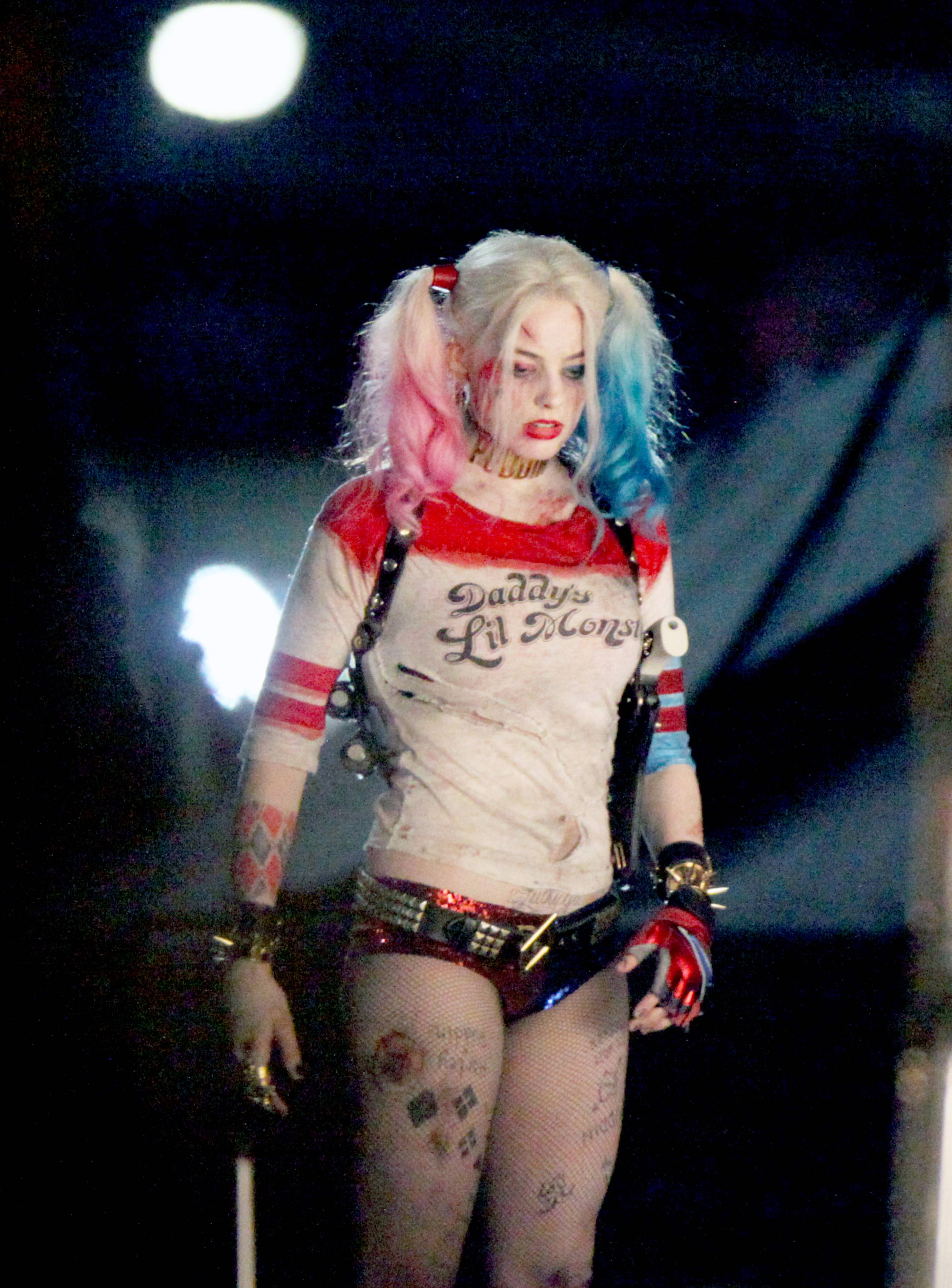 Harley Quinn con mazza da baseball, 1366x768 HD, Desktop