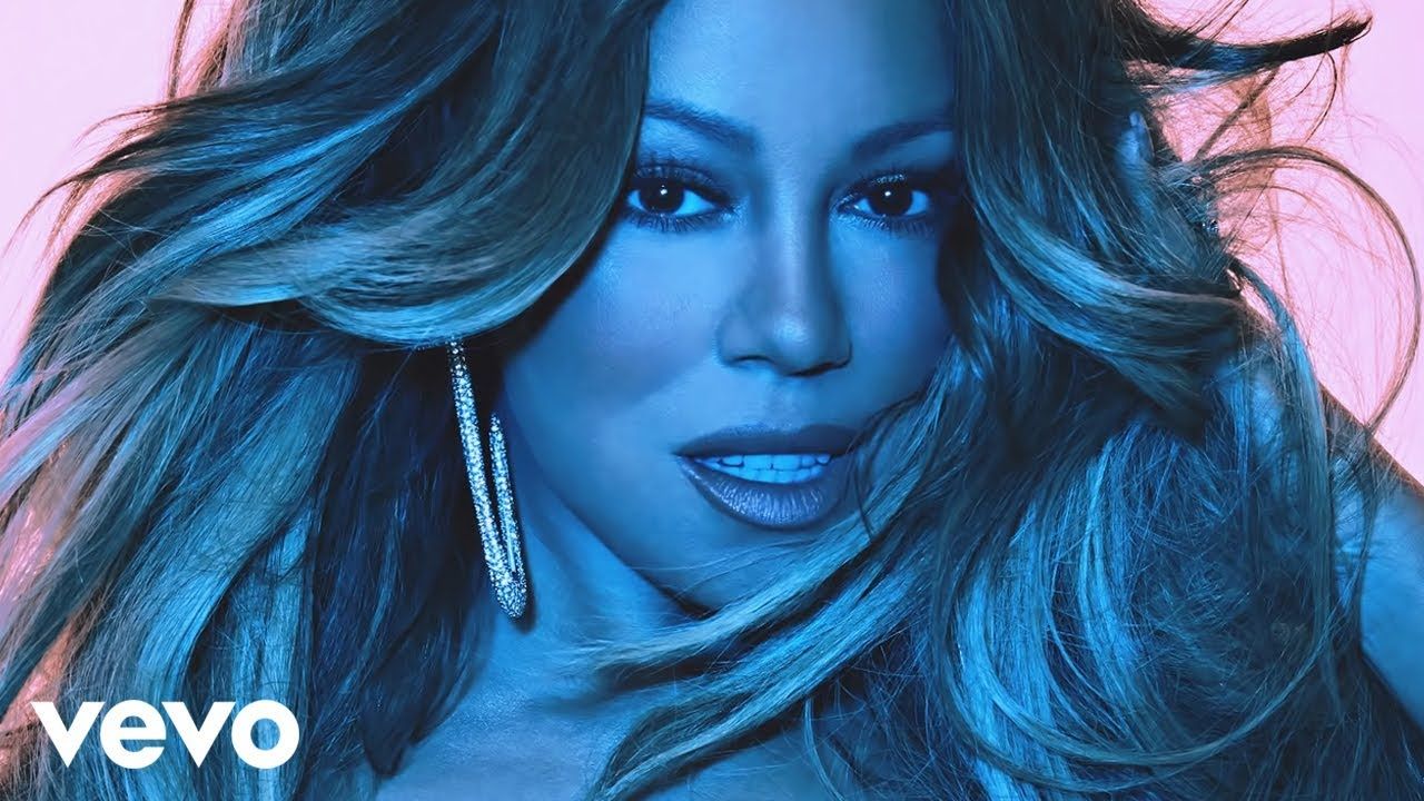 Mariah Carey seduta sorridente, 2560x1600 2K, Laptop