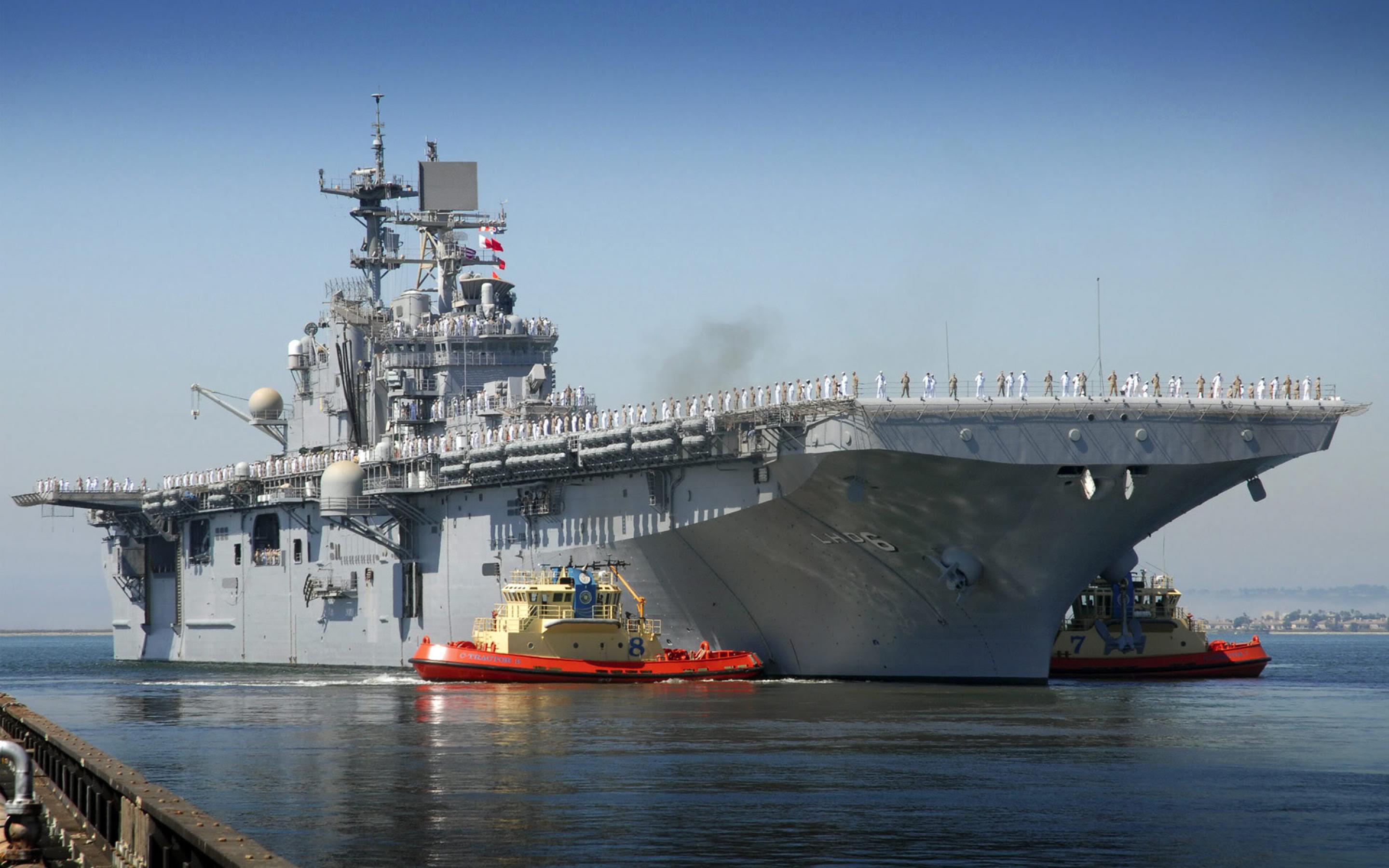Nave militare US Navy porto, 2880x1800 WQXGA, Desktop