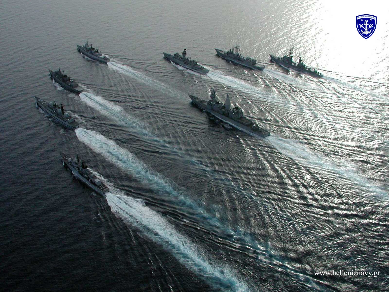 Navi da guerra formazione mare, 1600x1200 900p, MacBook Air