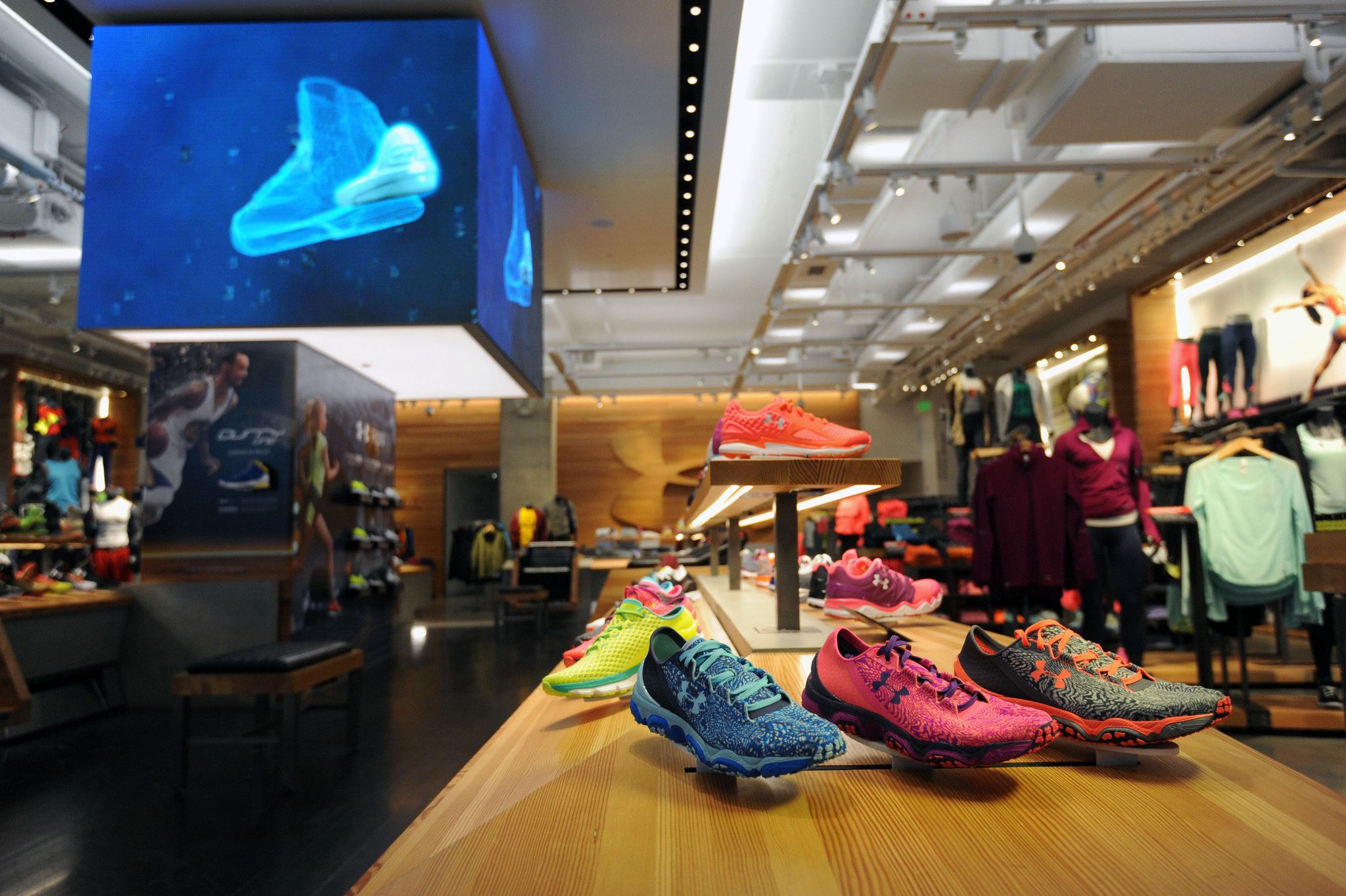 Logo Under Armour edificio, 1600x900 HD Ready, PC