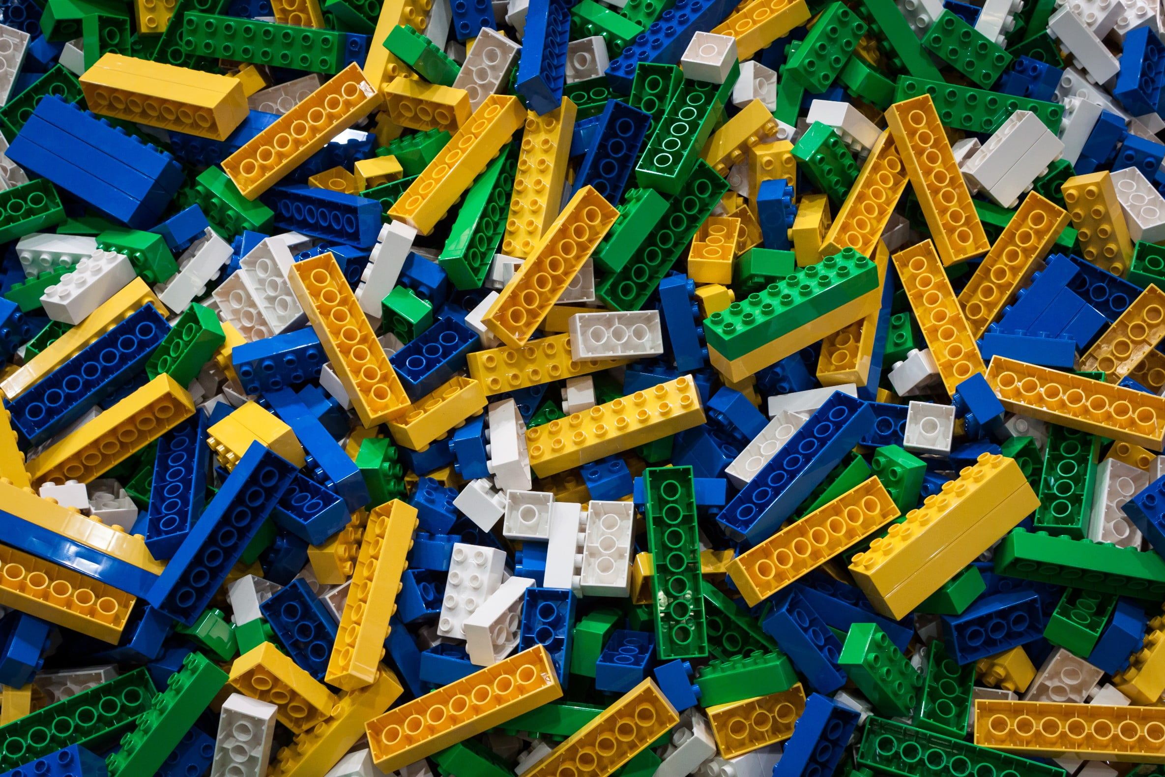 Mattoncini LEGO colorati sparsi, 2370x1580 2K, Desktop