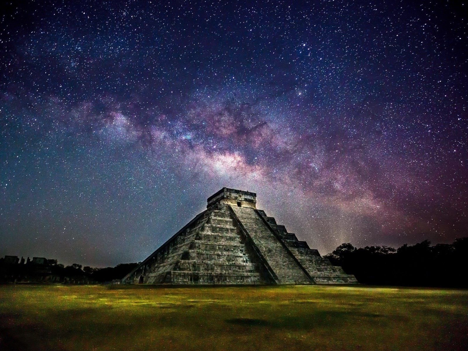 Piramide Chichen Itza notte stellata, 1600x1200 900p, PC