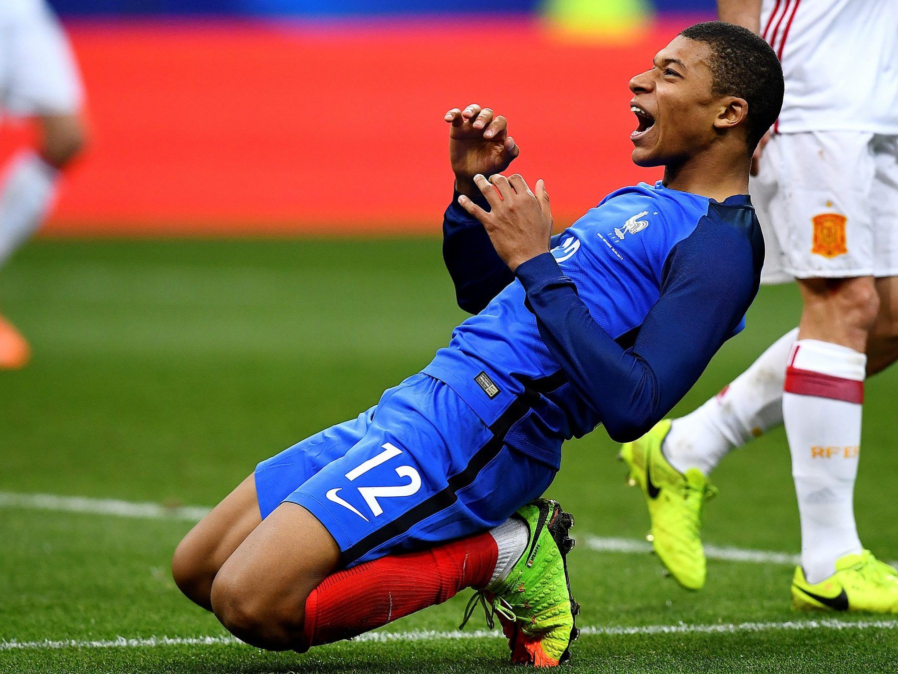 Mbappé esultanza maglia Francia, 1800x1350 HD Ready, PC Desktop