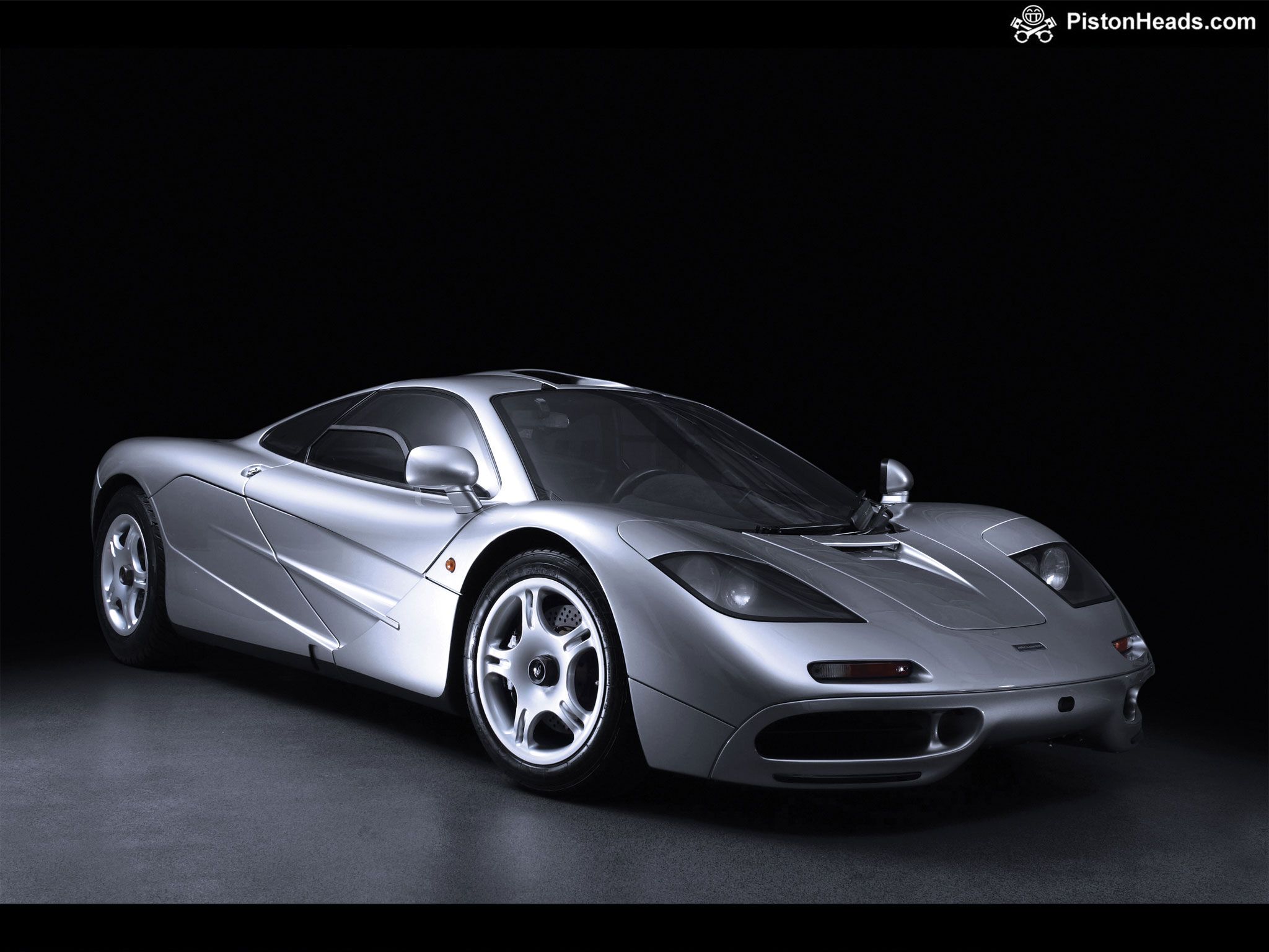 McLaren F1 argento sfondo nero, 2048x1536 alta risoluzione, PC Desktop