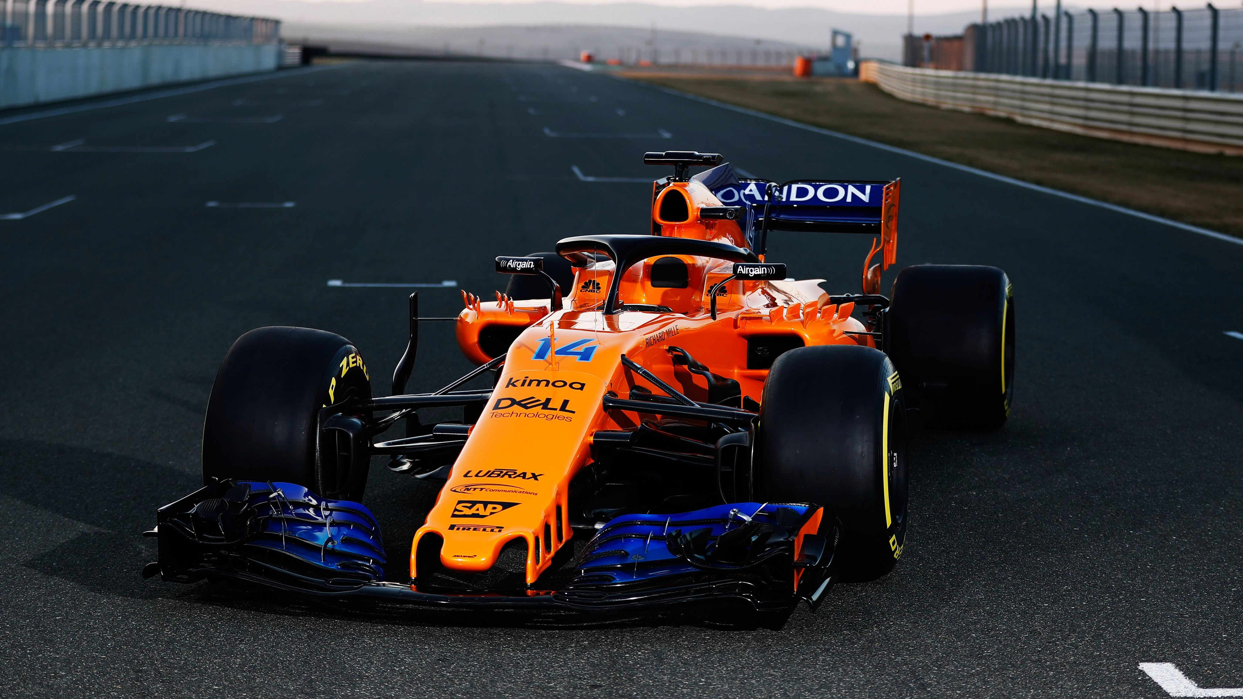 McLaren F1 auto da corsa arancione, 4096x2304 Ultra HD, 4K TV
