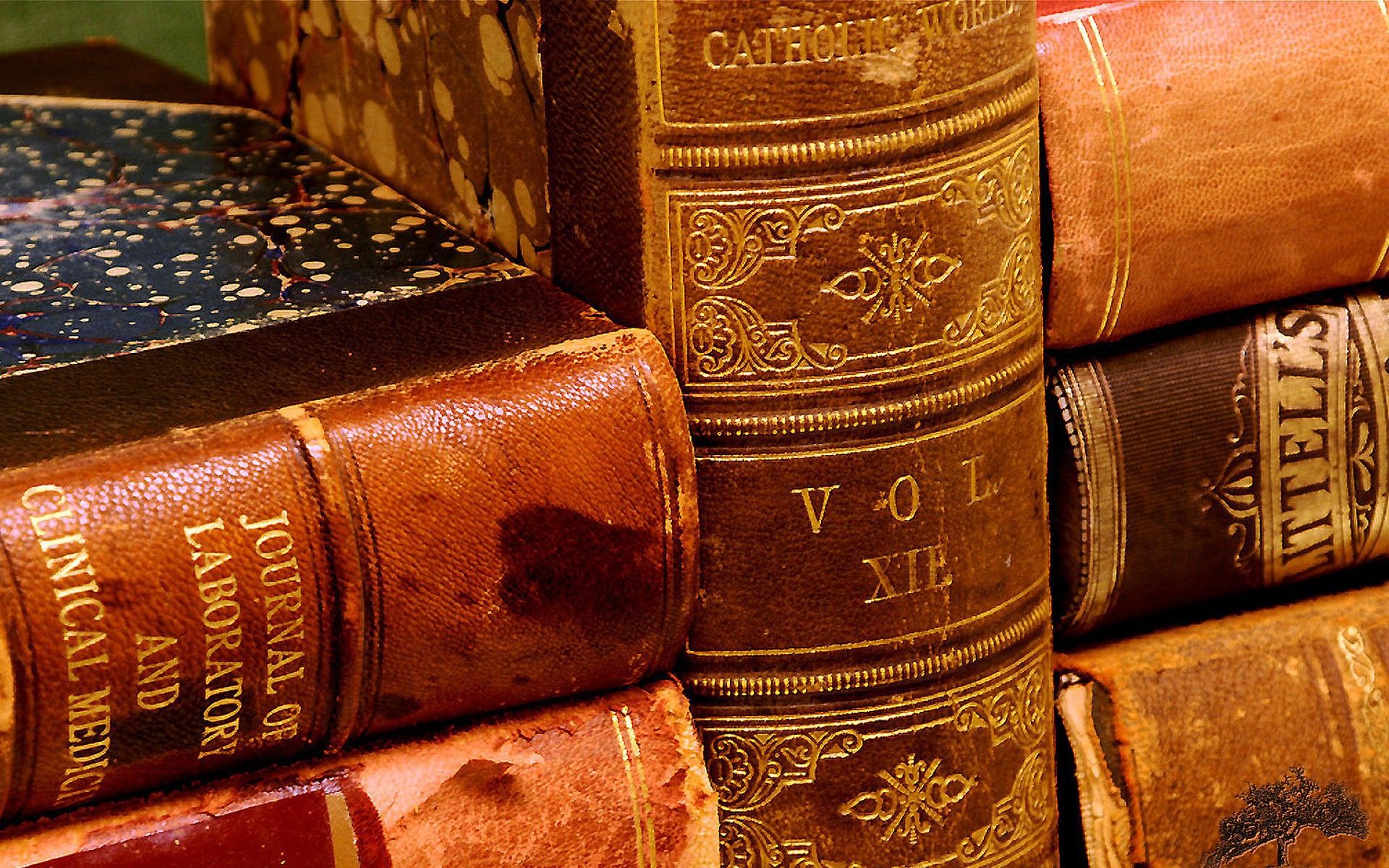 Libri antichi rilegati in pelle, 1920x1200 Full HD+ WUXGA, Desktop