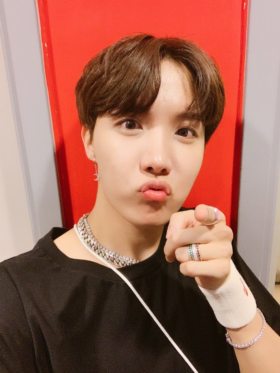 J-Hope BTS selfie divertente, Bangtan Sonyeondan, 900x1200 Full HD Verticale, iPhone