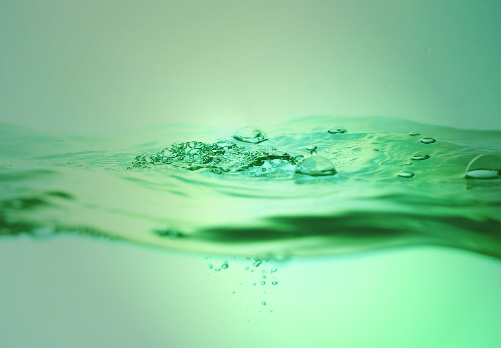 Acqua verde menta con bolle, 1680x1166 HD, Laptop