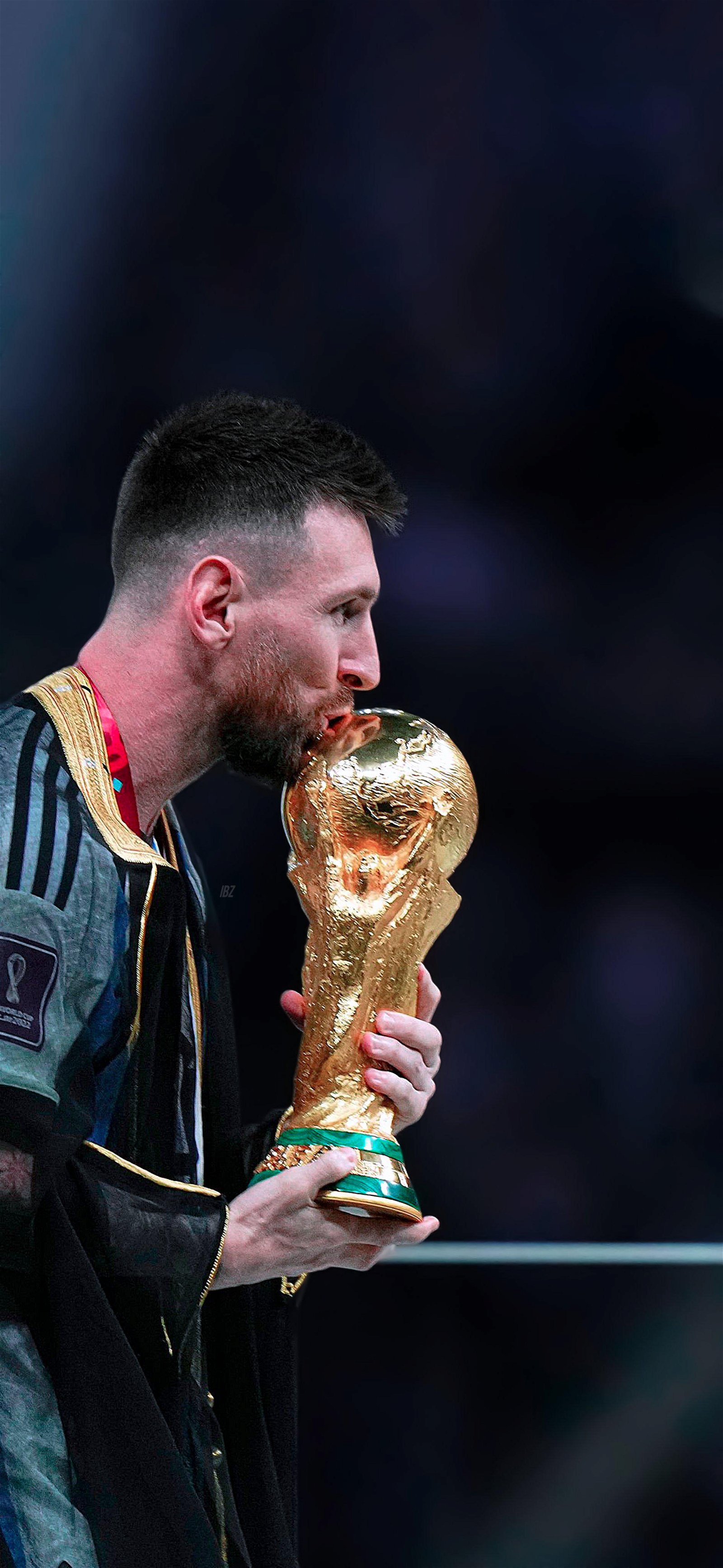Messi bacia trofeo Coppa, 1600x3468 Verticale, Android