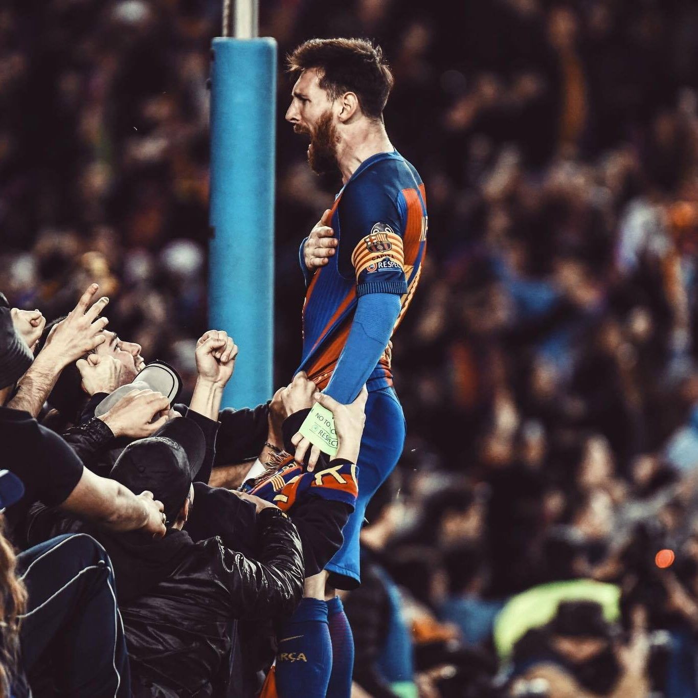 Lionel Messi esultanza stadio, 1365x1365 HD, Desktop