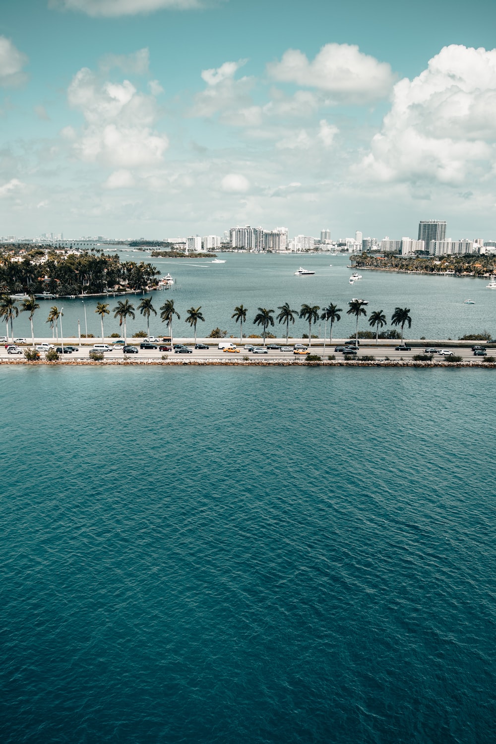 Skyline Miami Beach con mare, 1000x1500 Verticale, Mobile