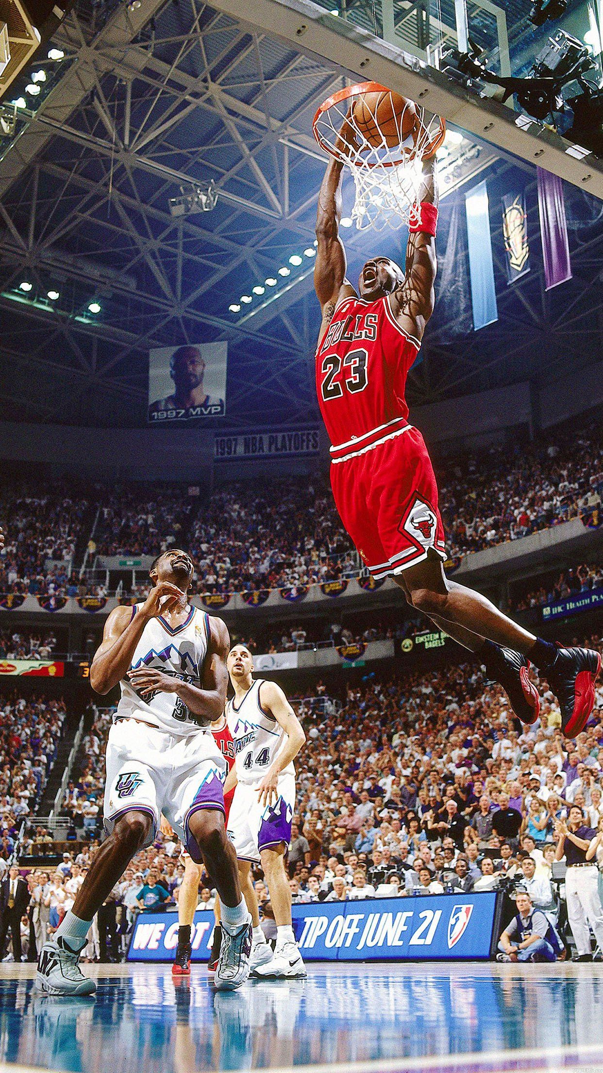 Michael Jordan schiacciata Bulls, 1242x2208 Verticale, iPhone