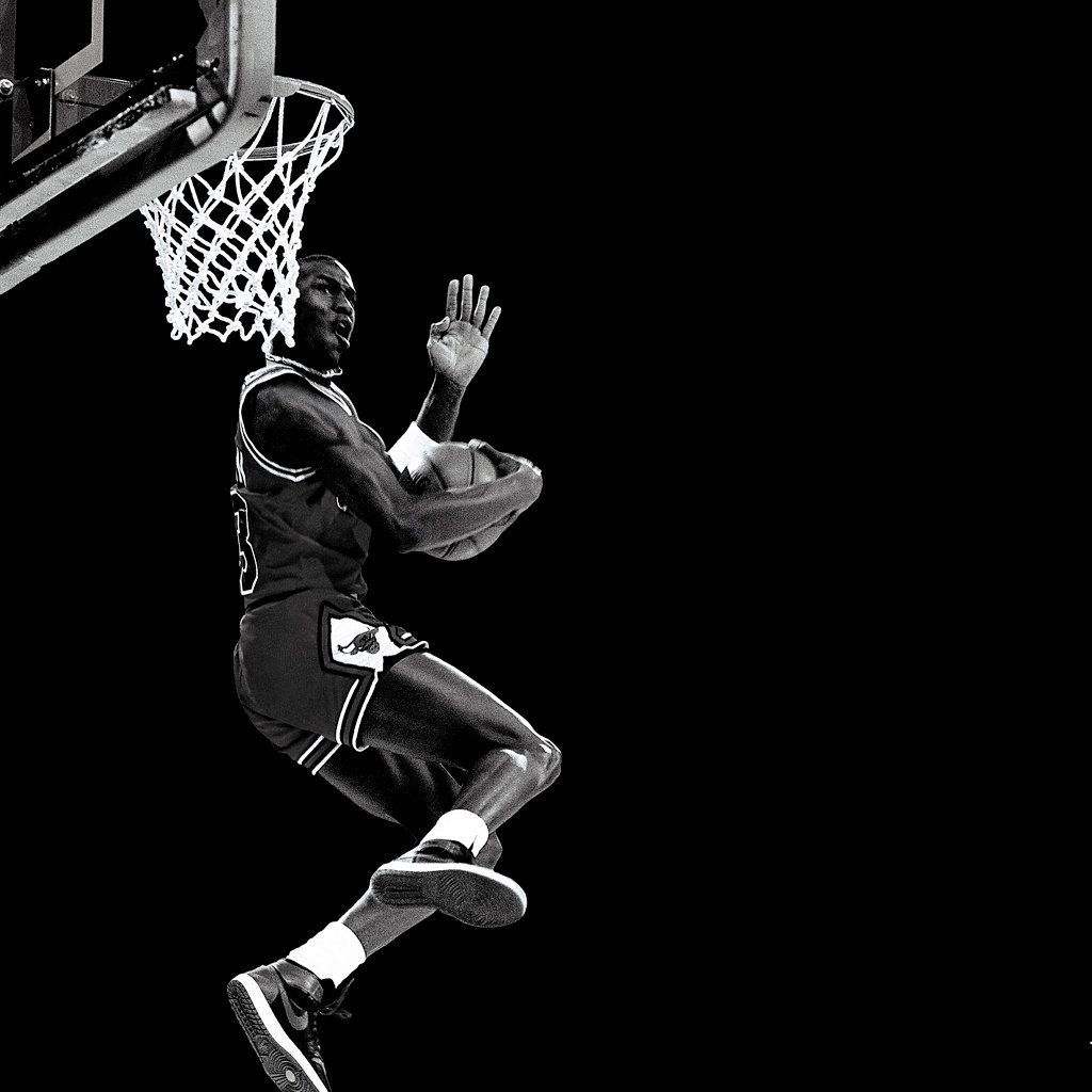 Michael Jordan schiacciata bianco nero, Chicago Bulls, 1024x1024 HD, iPad