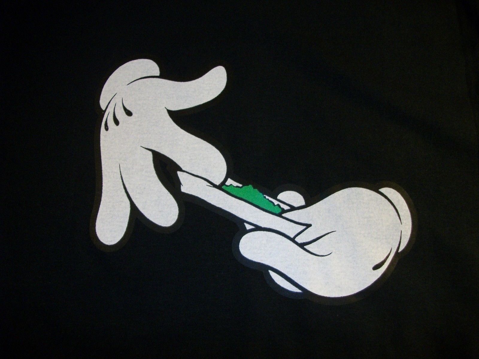 Mani Mickey Mouse passaggio erba, 1600x1200 900p, Laptop