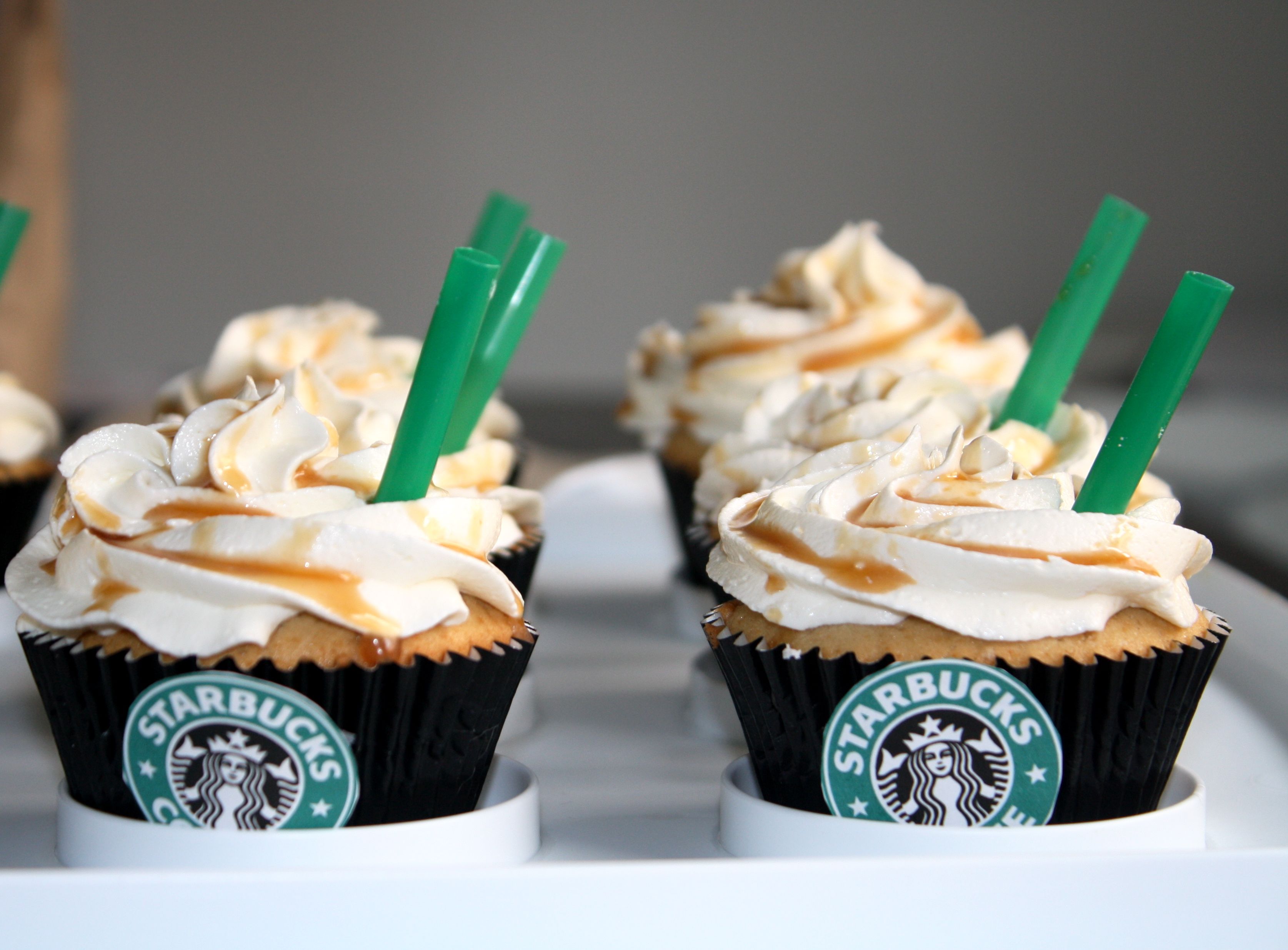 Cupcake Starbucks con caramello, 3349x2469 2K+, Desktop