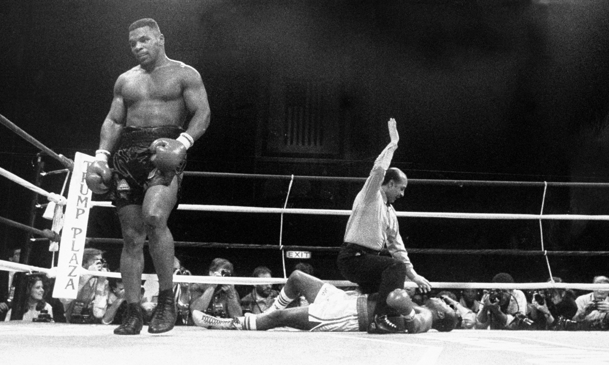 Mike Tyson ring boxe bianco nero, 2060x1236 2K, PC