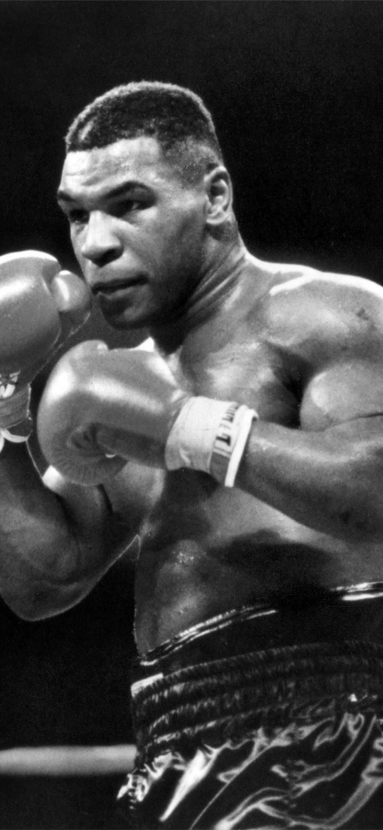 Mike Tyson pugile bianco e nero, 1284x2778 Full HD Verticale, iPhone Pro Max