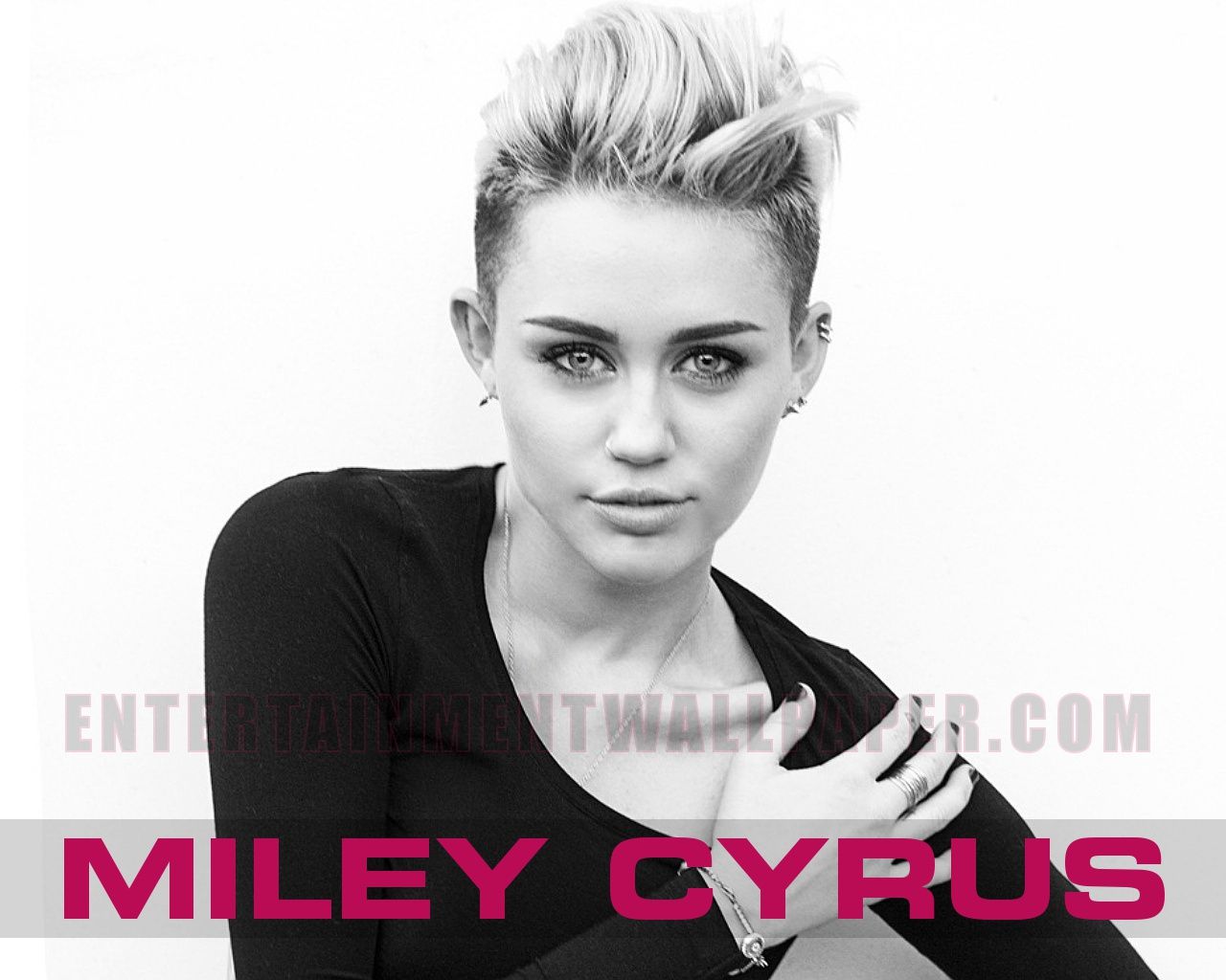 Miley Cyrus ritratto bianco nero, 1280x1024 720p, PC