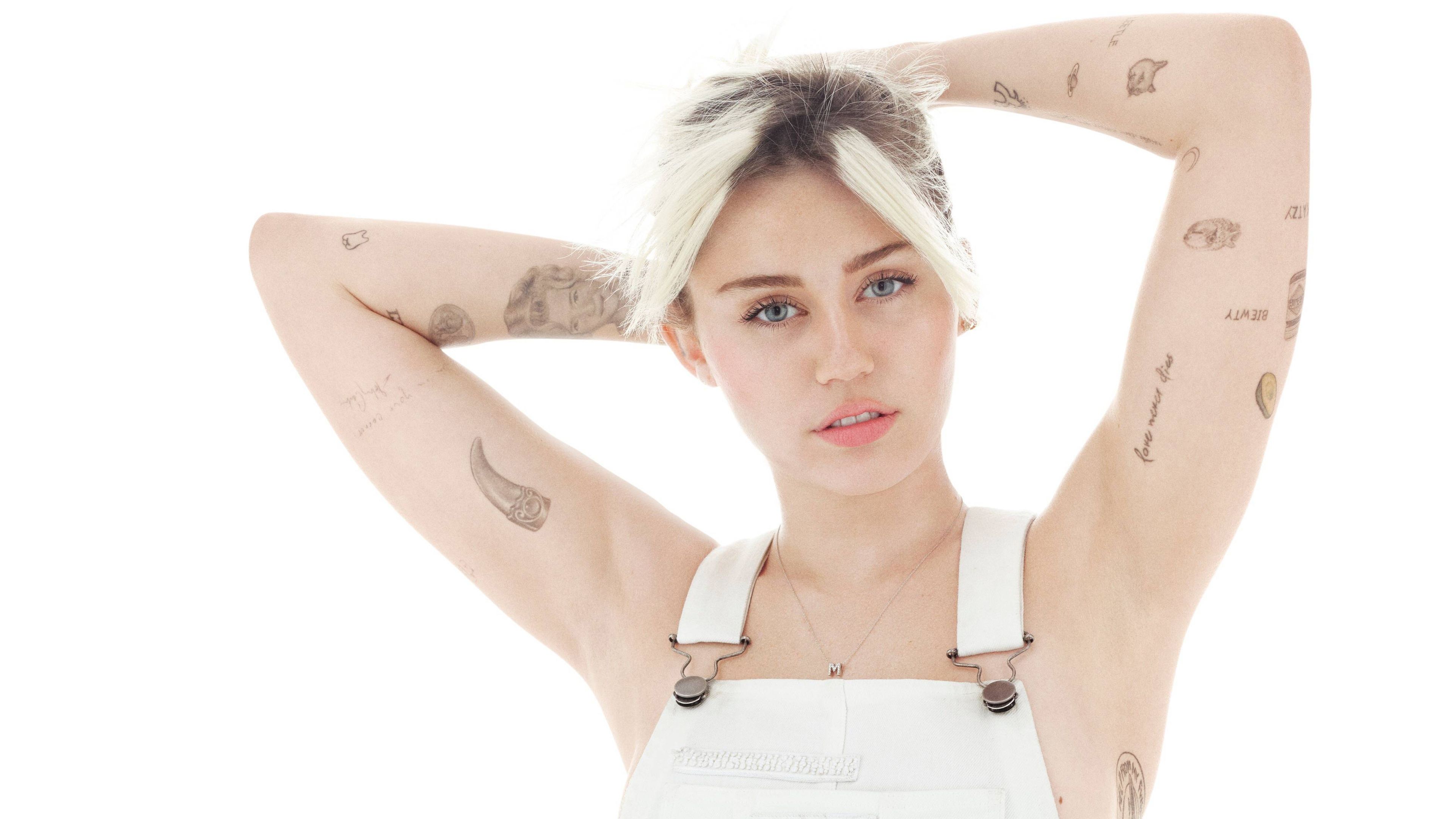 Miley Cyrus tatuaggi salopette bianca, 3840x2160 Ultra HD, 4K TV