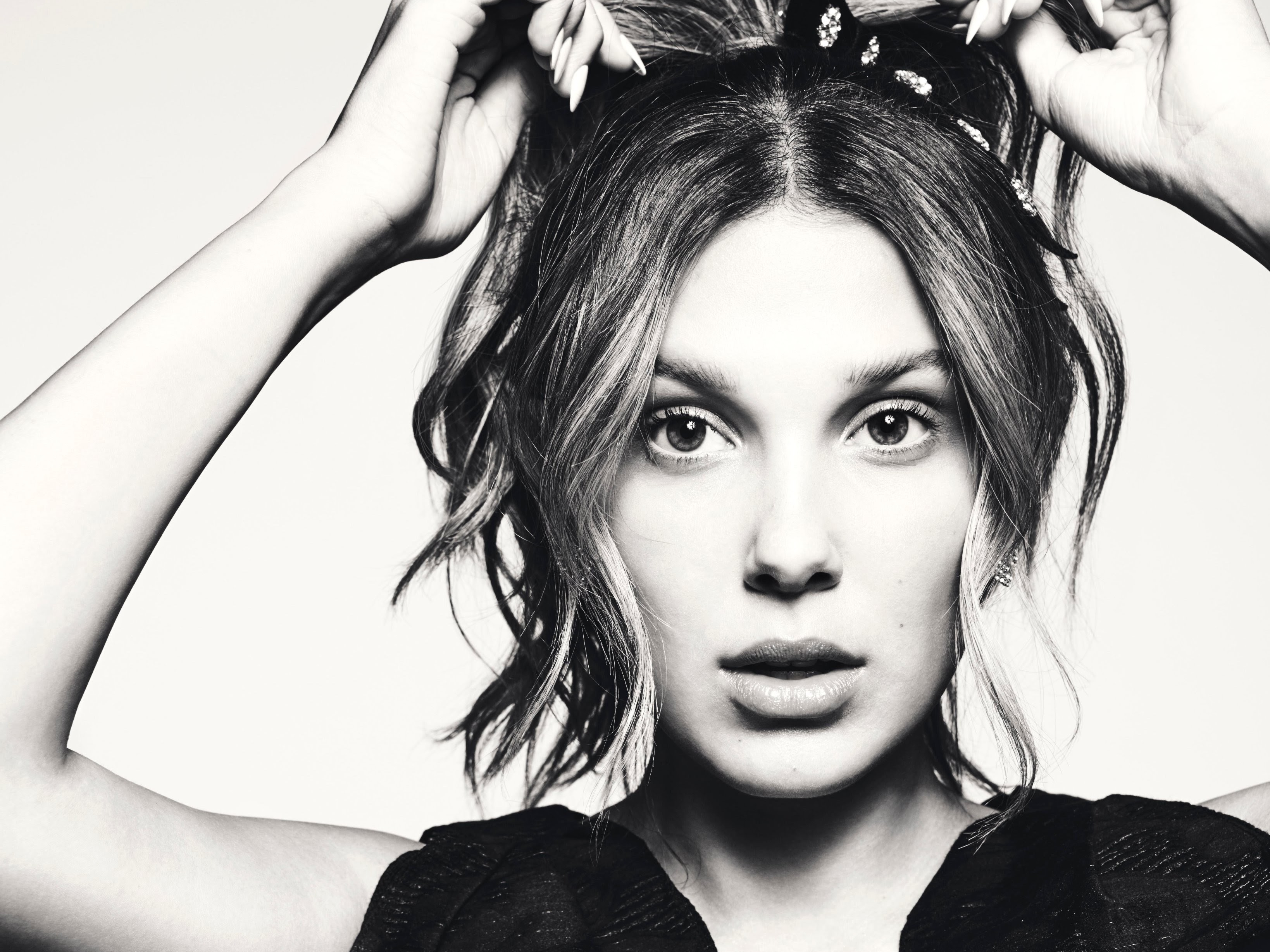 Millie Bobby Brown ritratto bianco e nero, 3277x2457 WQXGA, PC