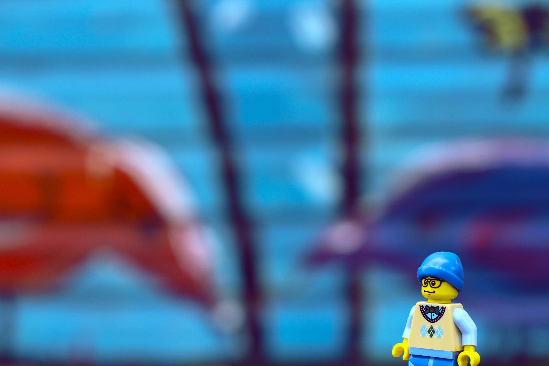Minifigure LEGO sportivo sfondo blu, 1920x1280 Full HD+ WUXGA, Desktop