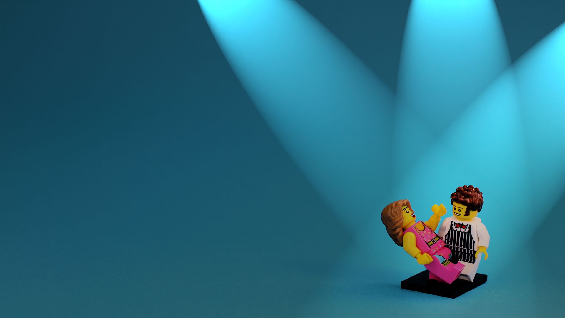 Minifigure LEGO coppia sotto riflettori, mattoncini, 1920x1080 Full HD 1080p, Desktop