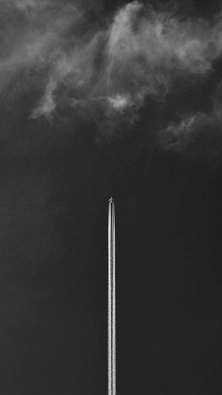 Aereo scia bianco nero, 736x1308 Full HD Verticale, iPhone Pro