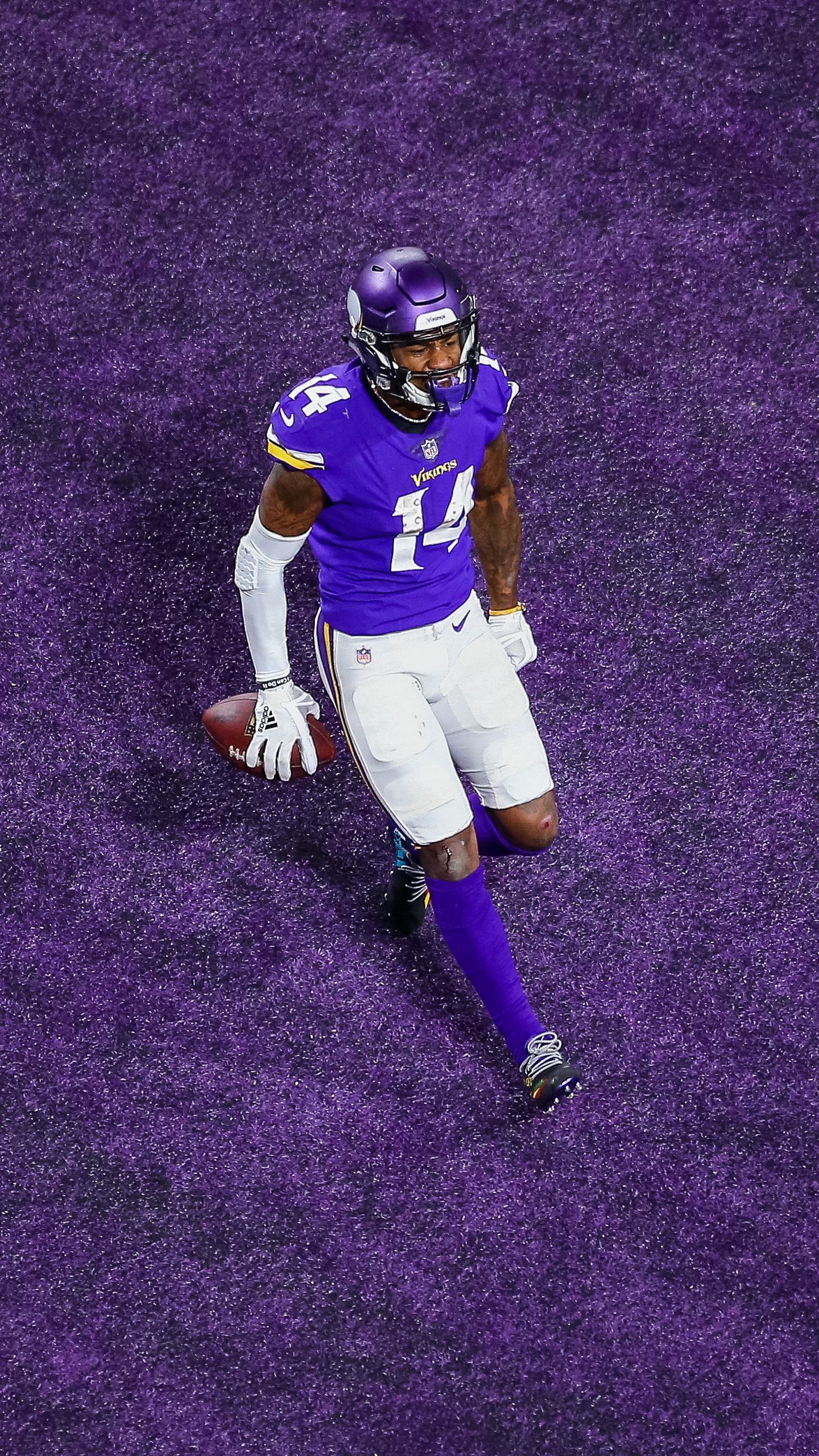 Giocatore football Minnesota Vikings viola, 1440x2560 Verticale, Mobile