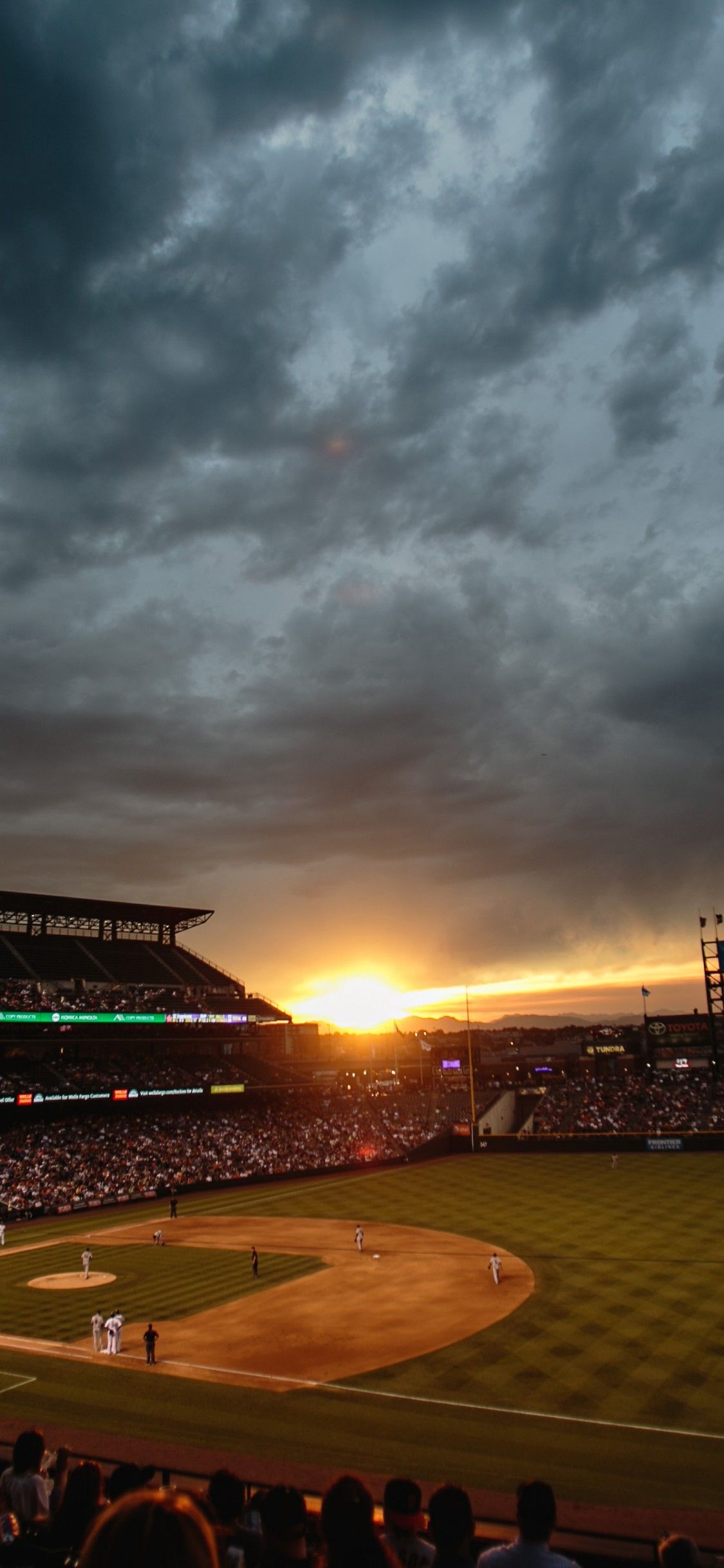 Stadio baseball tramonto nuvole, 1125x2436 Full HD Verticale, iPhone