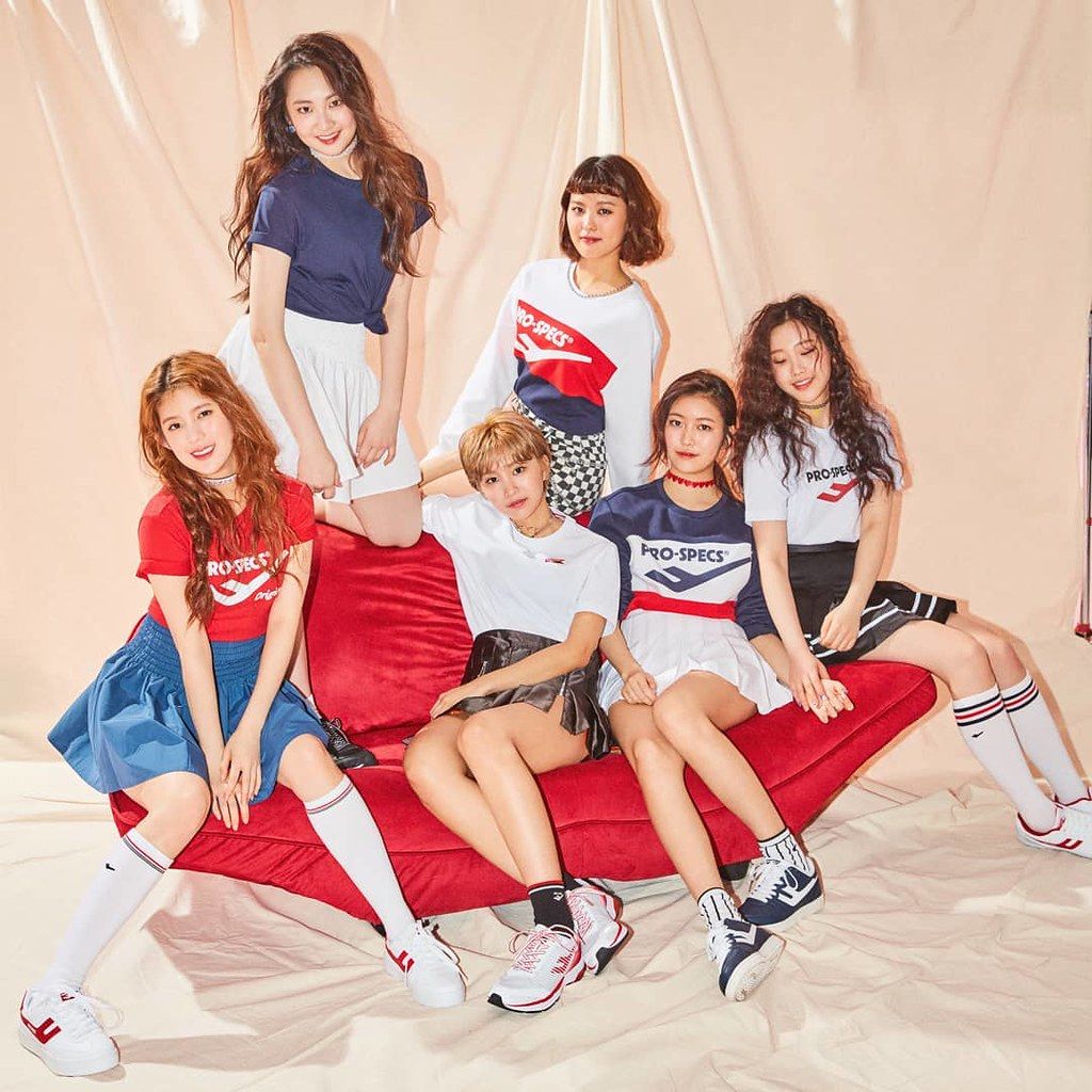 Gruppo idol Momoland in posa, 1024x1024 HD, Laptop