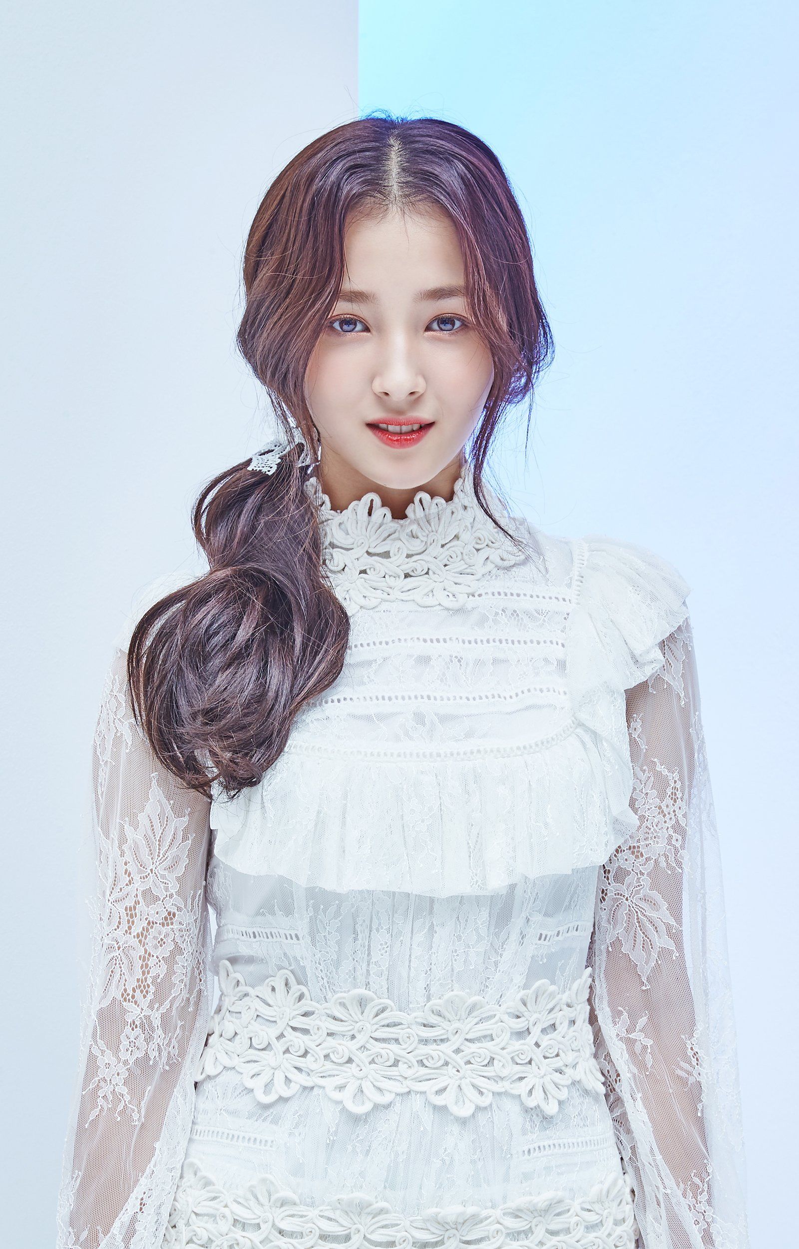 Nancy Momoland abito bianco, 1600x2500 Full HD Verticale, iPhone