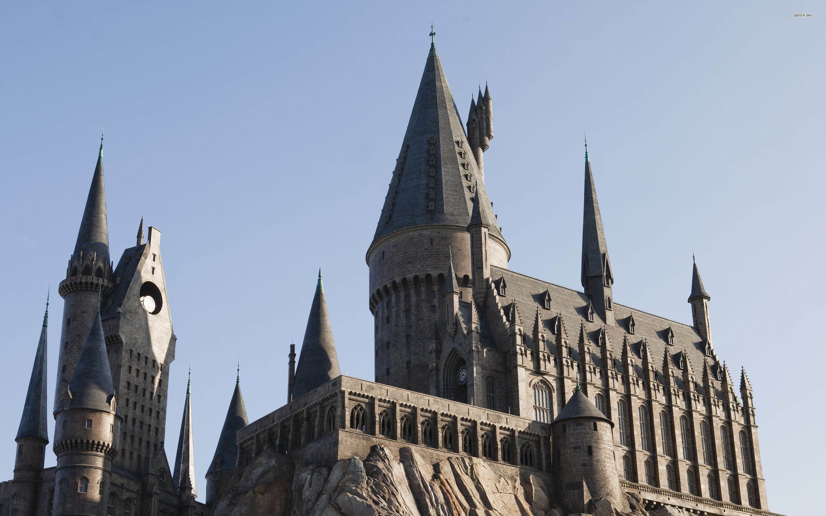 Castello Hogwarts torri, scuola di magia, 2880x1800 2K+, Desktop