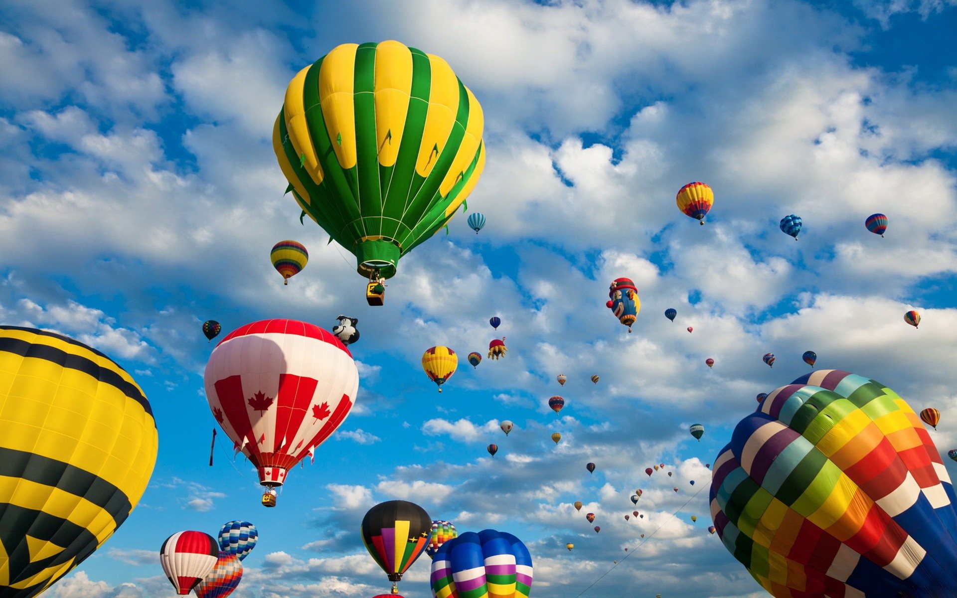 Mongolfiere colorate cielo blu, 1000x1500 Full HD Verticale, iPhone
