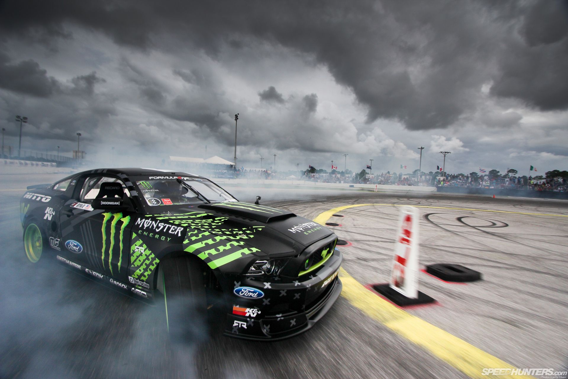 Ford Mustang Monster Energy drift, V8, 1920x1280 WUXGA, Desktop