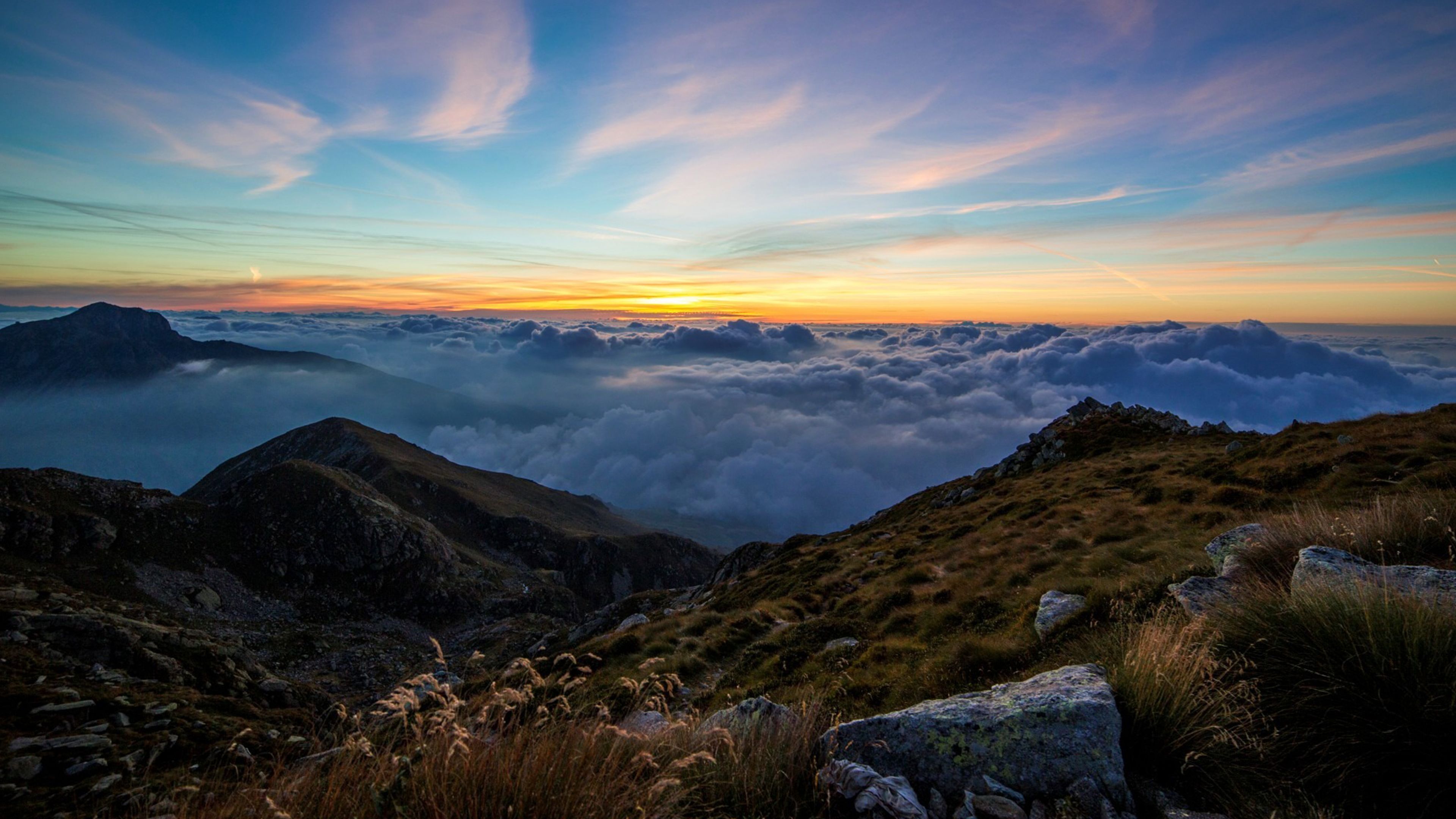 Alba montagna sopra le nuvole, 3840x2160 4K Ultra HD, Monitor 4K