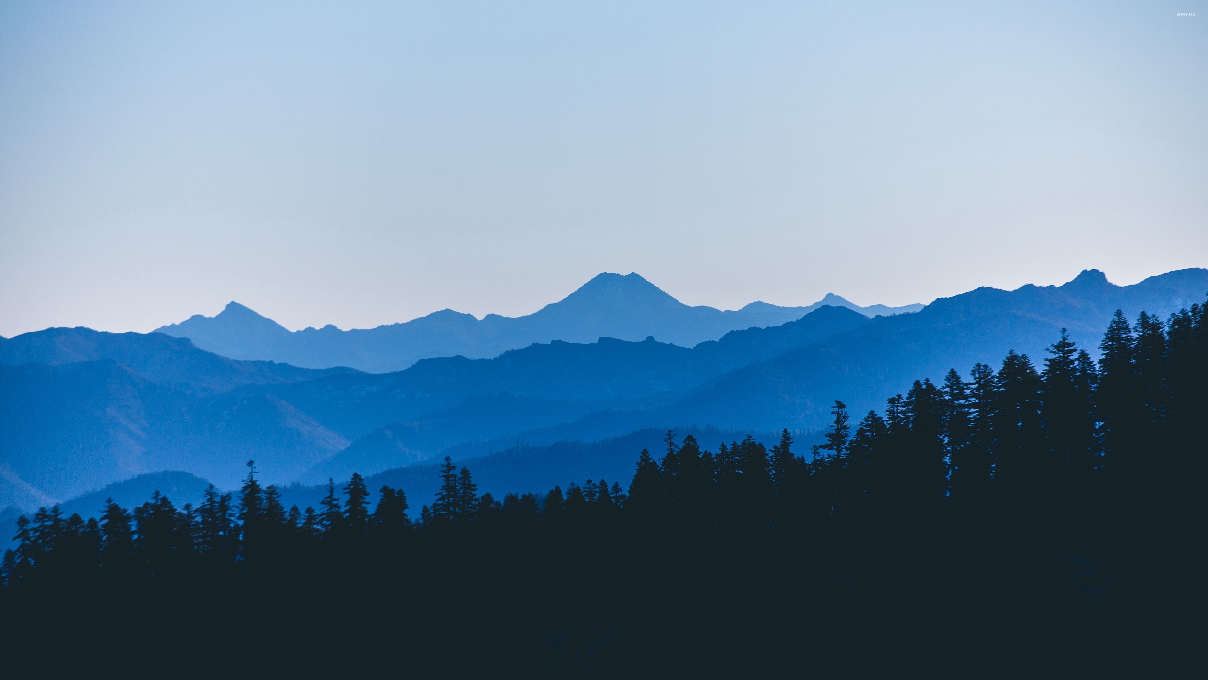 Montagne blu silhouette foresta, 3840x2160 UHD, PC 4K